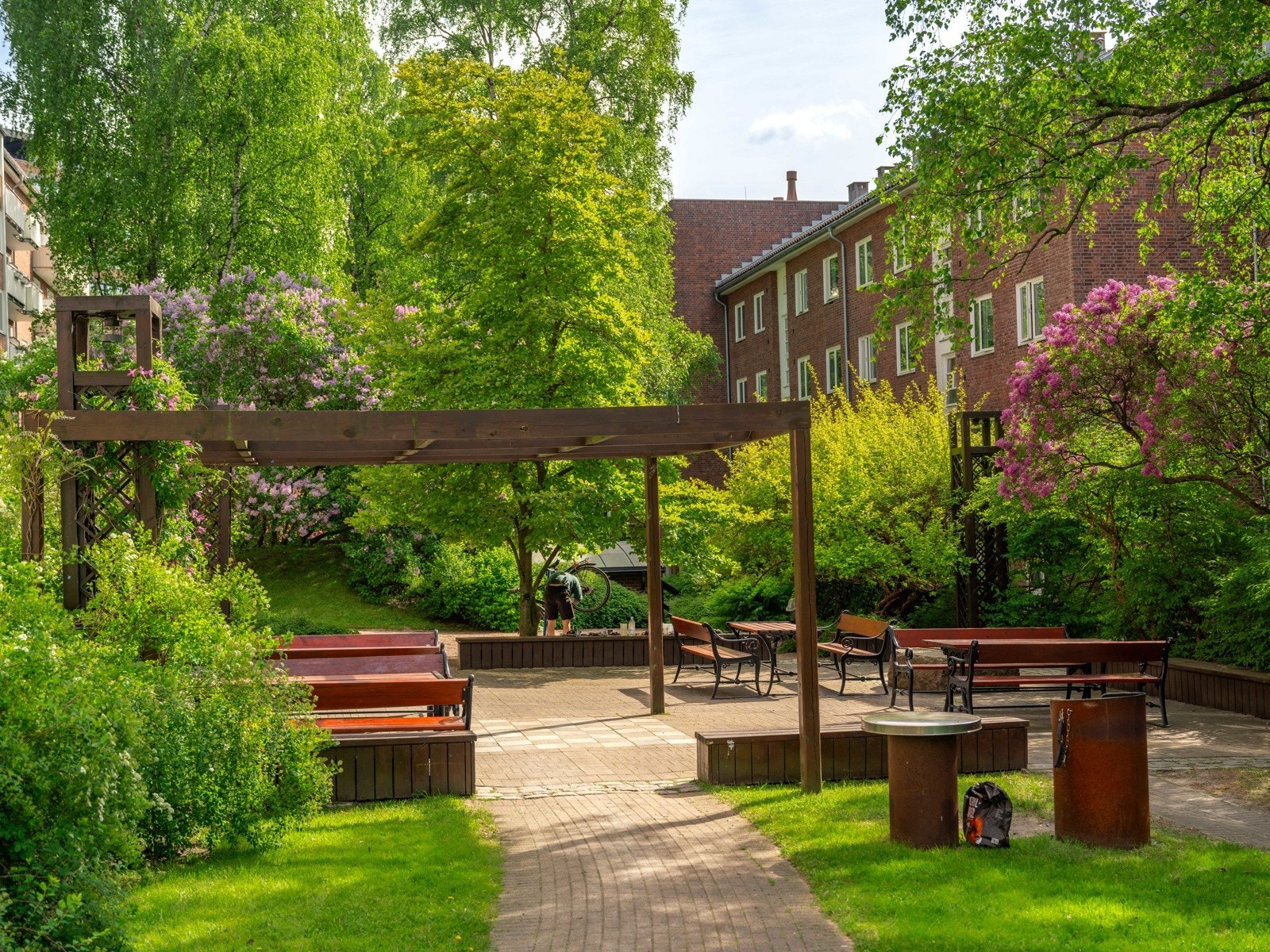 Frodig og parkmessig opparbeidet. Galleribilde