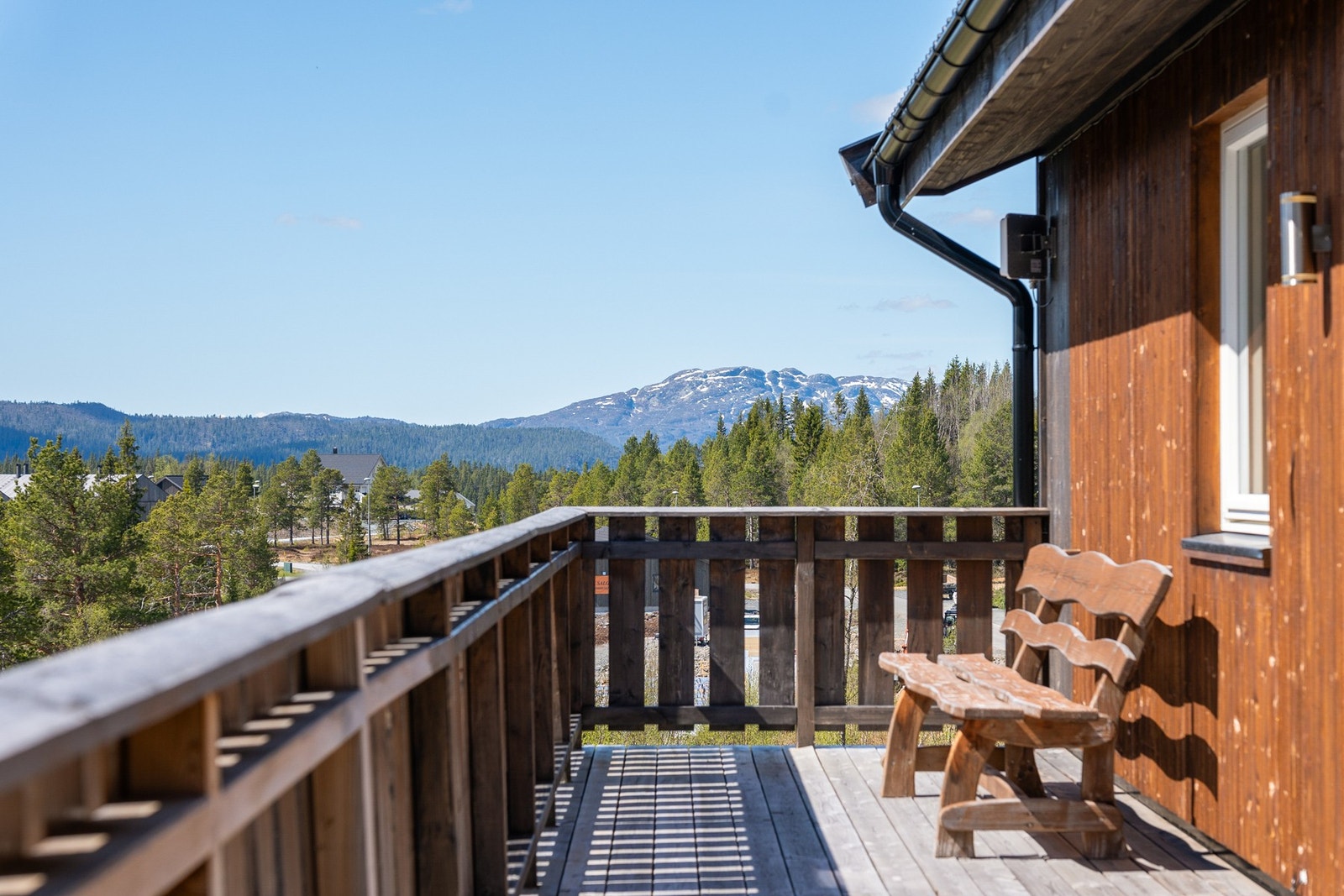 Innholdsrik og stilren enebolig fra 2019 Galleribilde