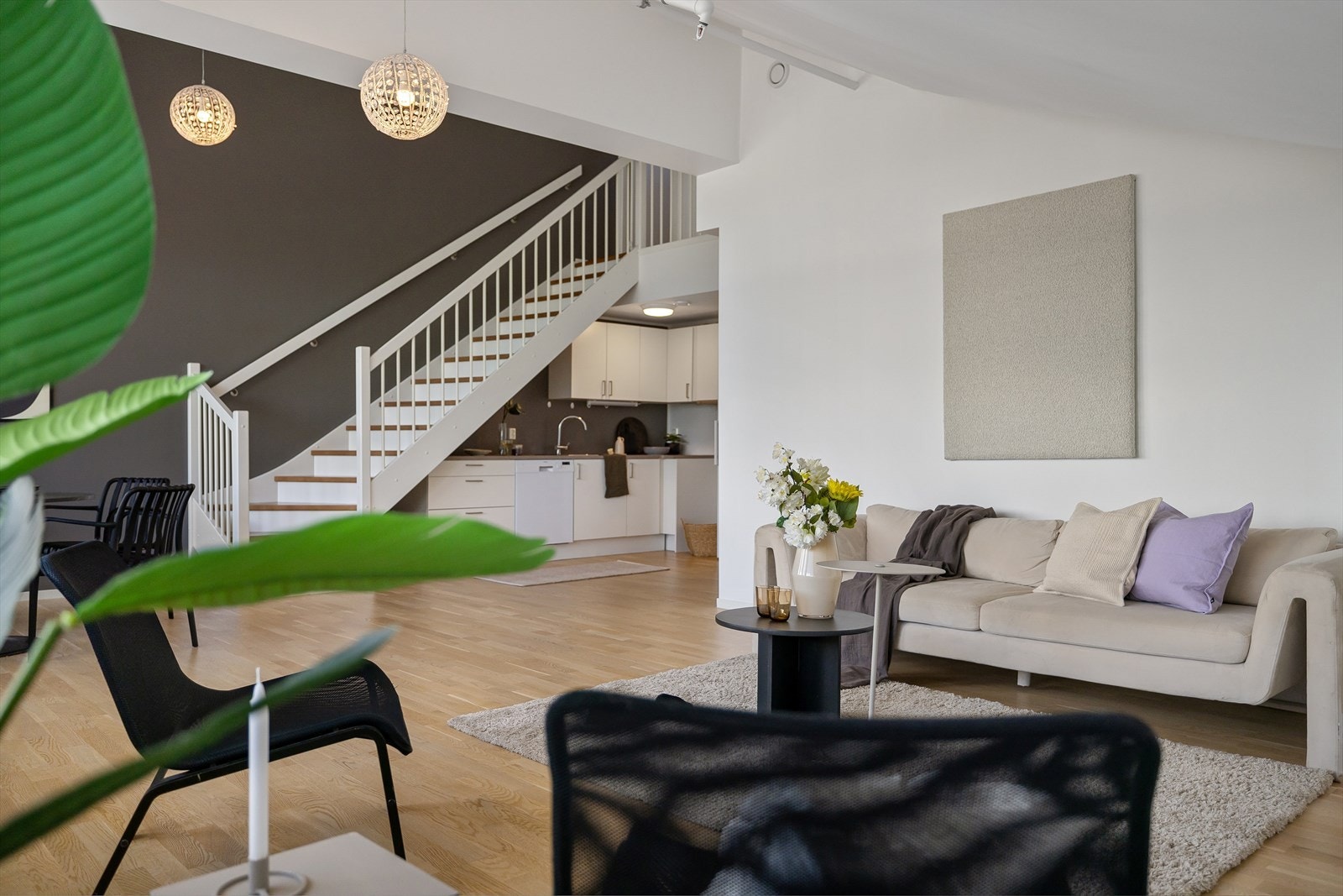 Lekker treroms leilighet m/gjennomgående moderne kvaliteter. Galleribilde