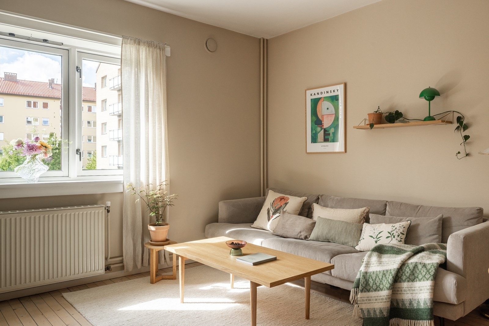 Varmtvann og fyring er inkludert i felleskostnadene. Galleribilde