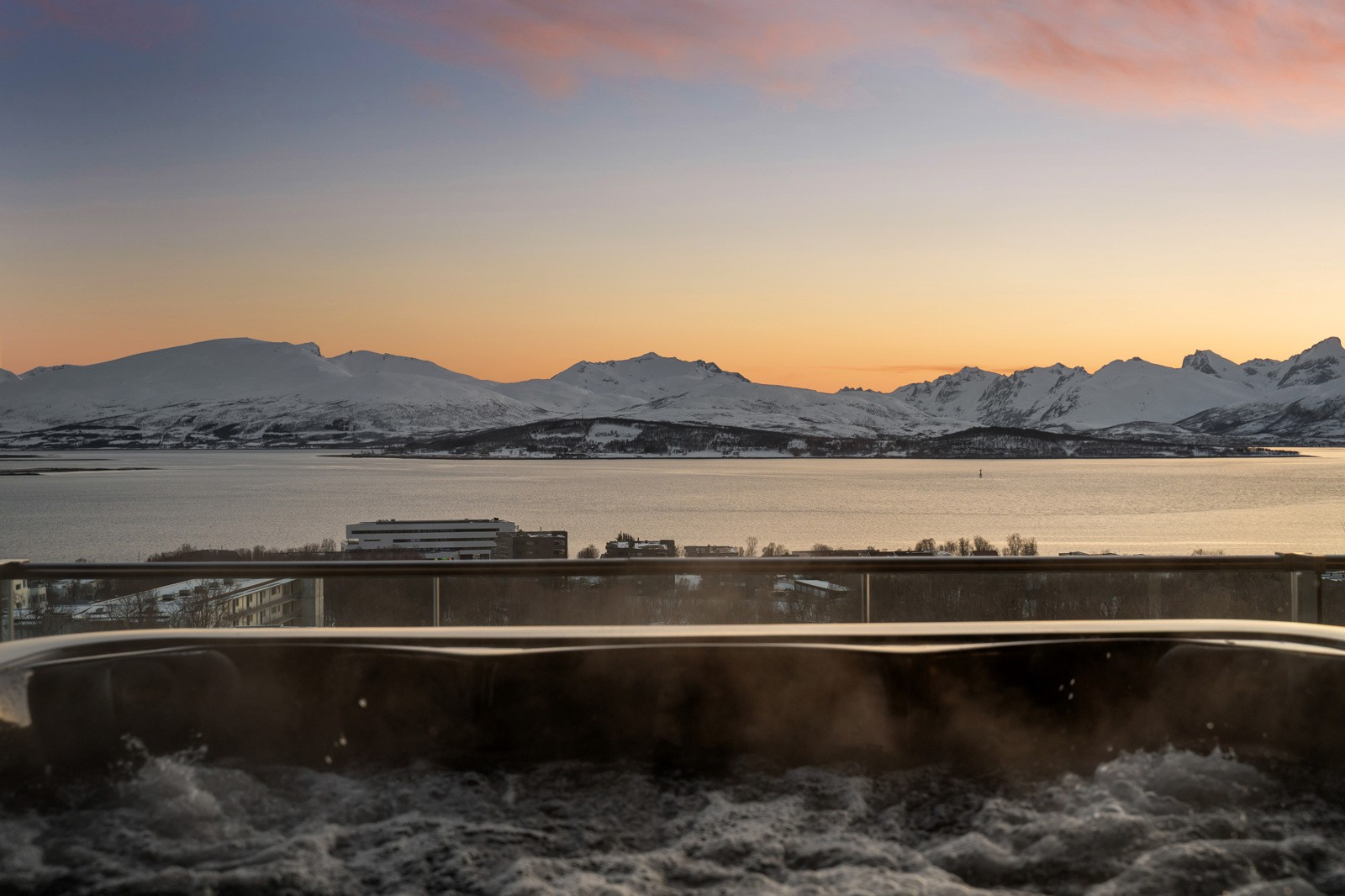 Spektakulær utsikt og strålende solforhold.
