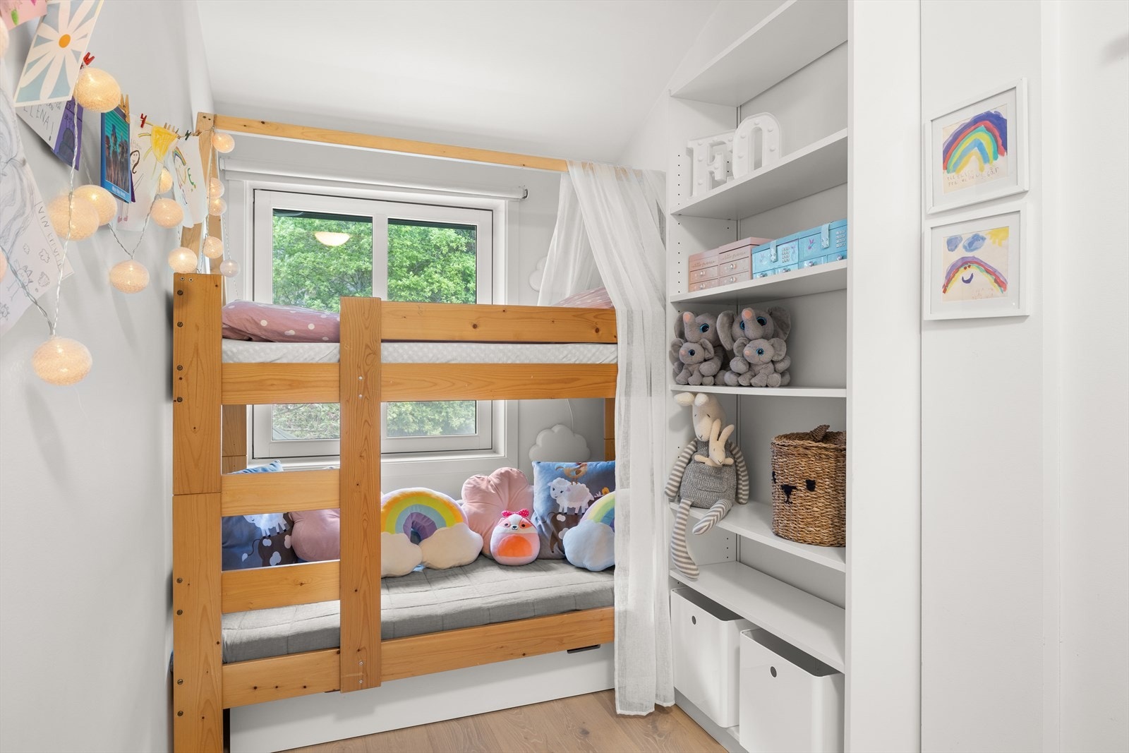 Perfekt som barnerom, gjesterom eller kontor Galleribilde