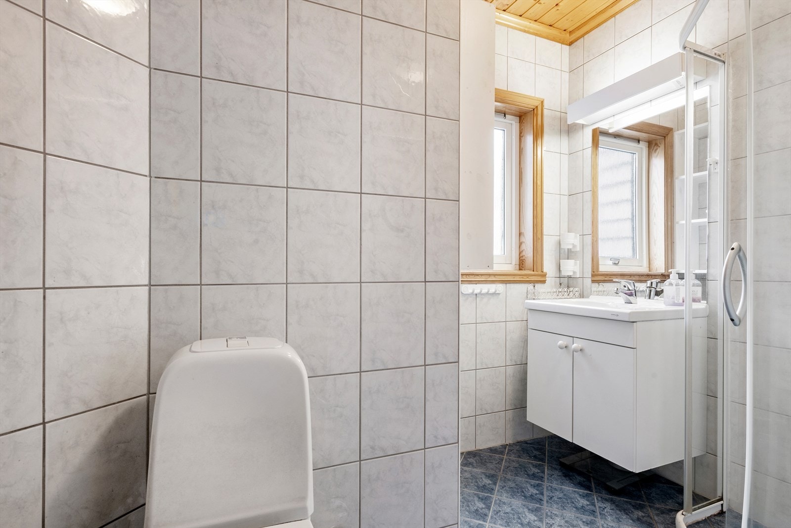 Badet i hovudetasjen Galleribilde