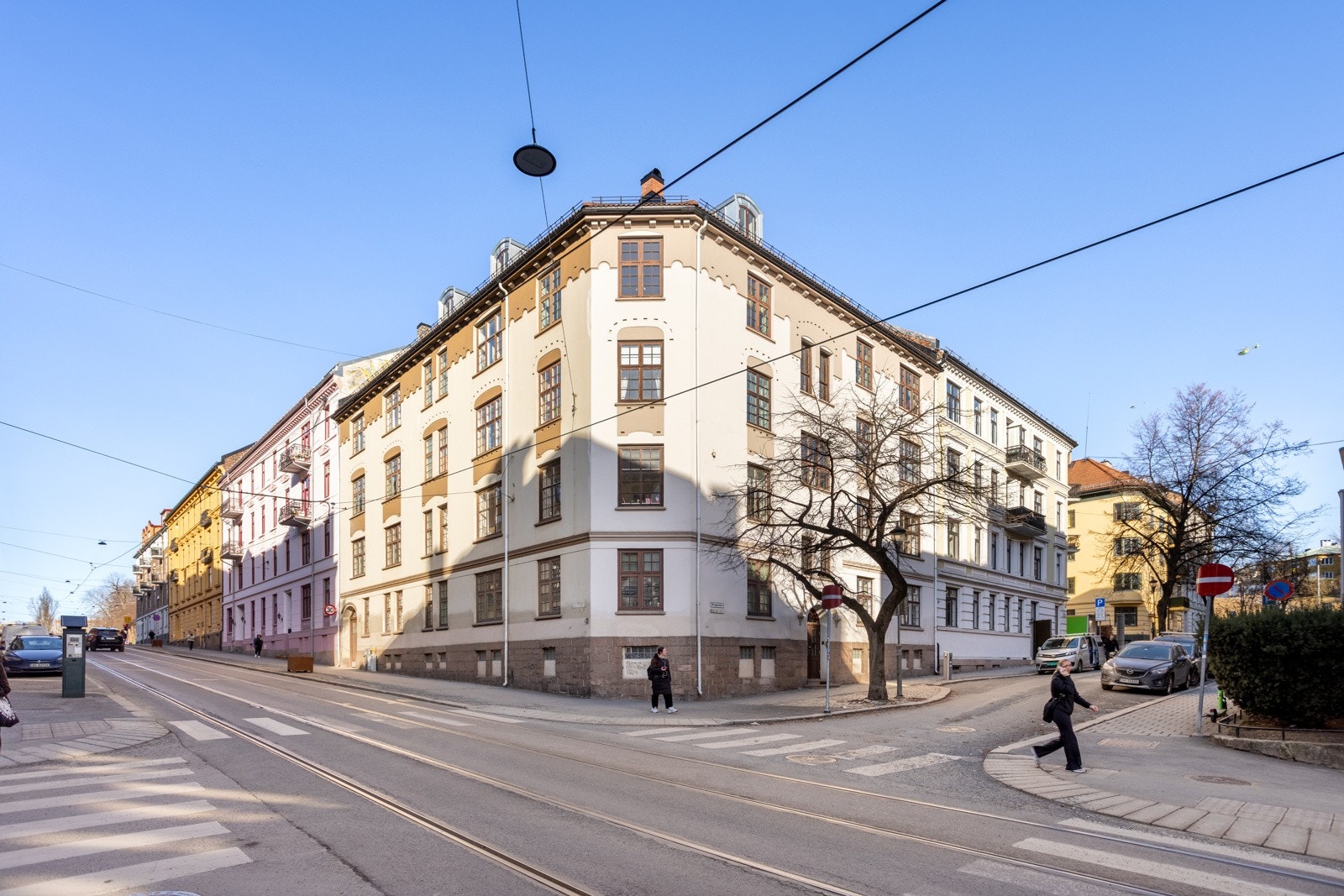 Her bor du sentralt til med alle områdets fasiliteter like utenfor leiligheten. Galleribilde