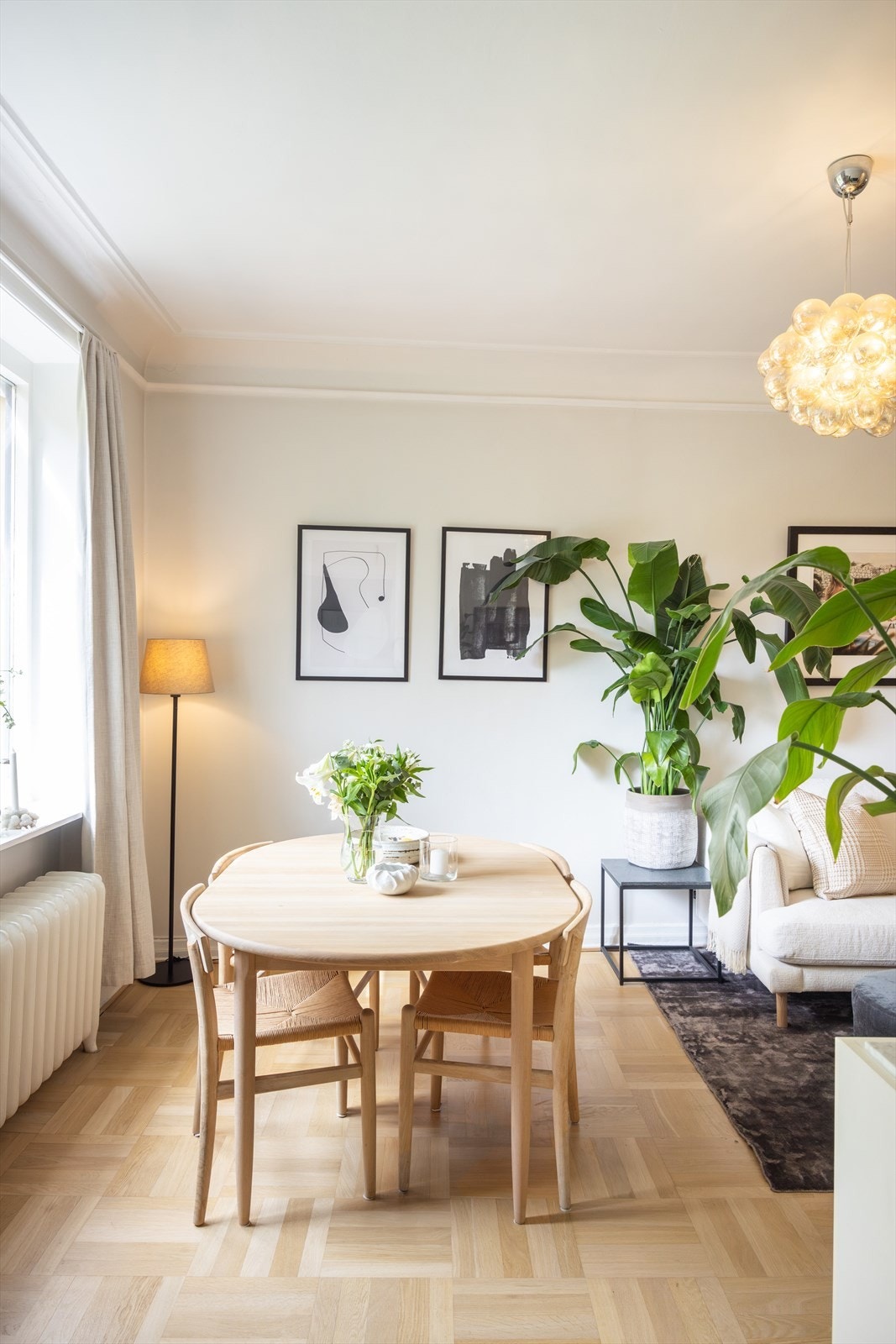 - Inviter venner og familie på besøk for en hyggelig middag! - Galleribilde