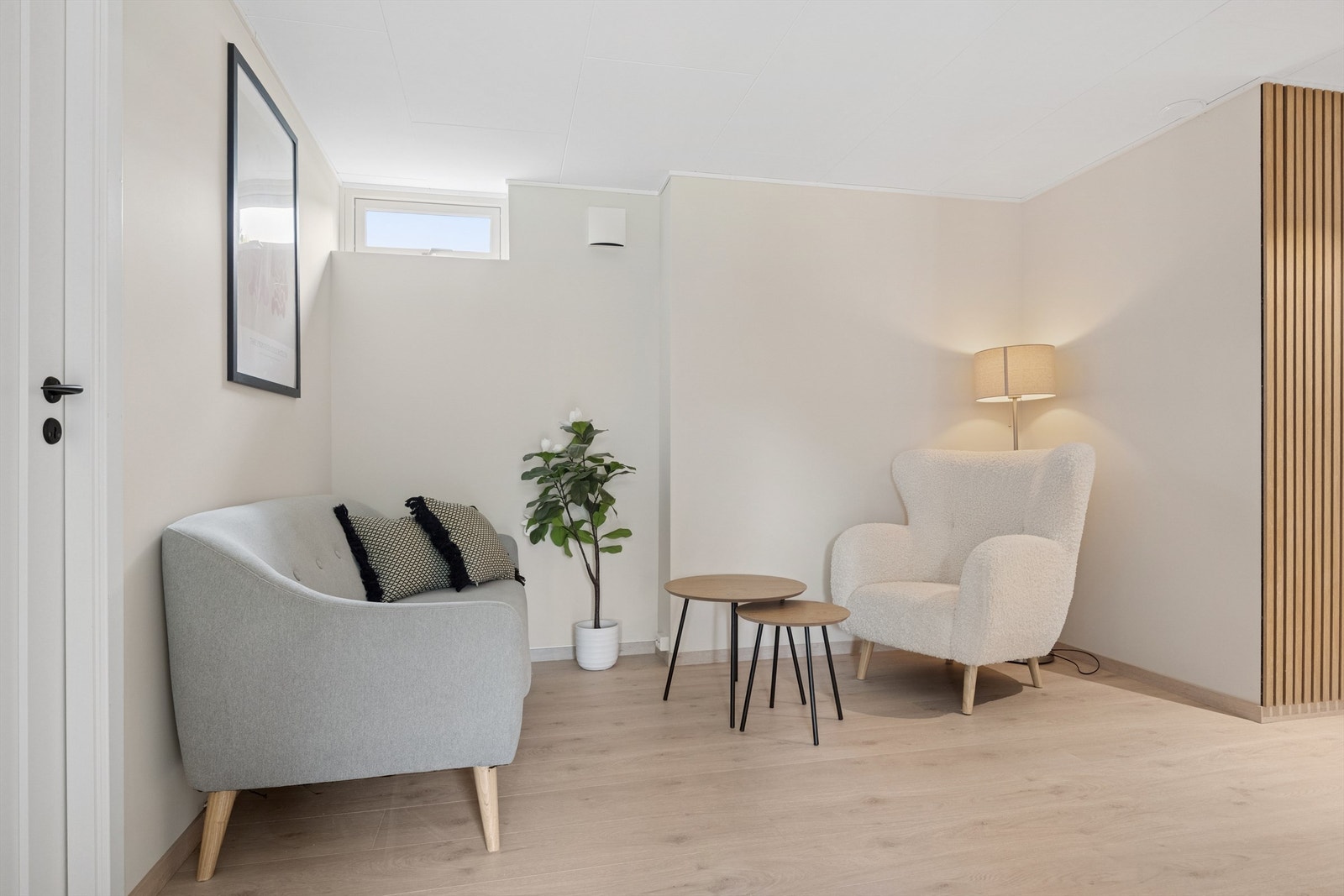 Gang i kjeller. Galleribilde