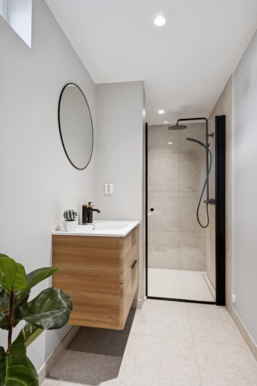 Baderom kjeller. Galleribilde