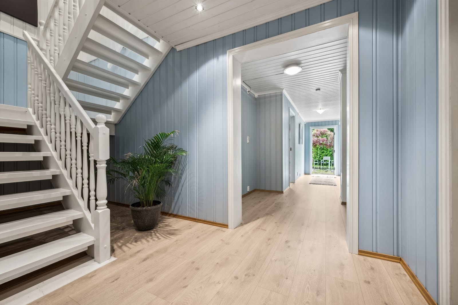 Egen inngang til kjeller, som gir et større potensial. Galleribilde