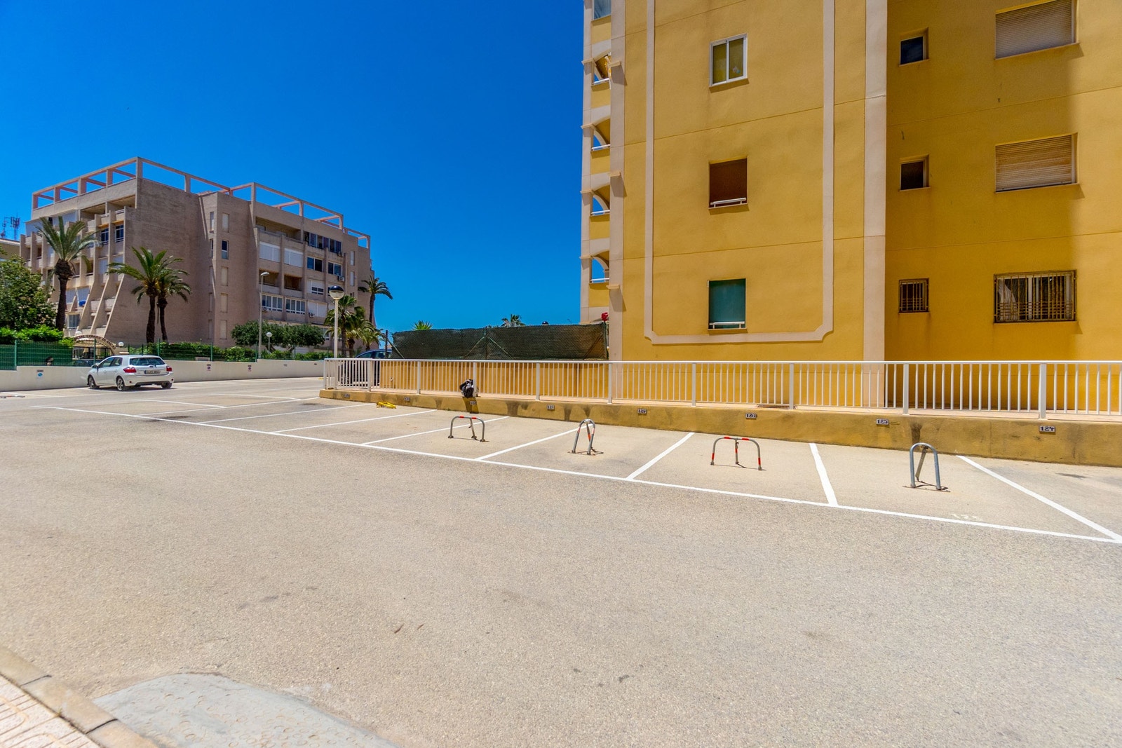 PRIVAT PARKERING Galleribilde