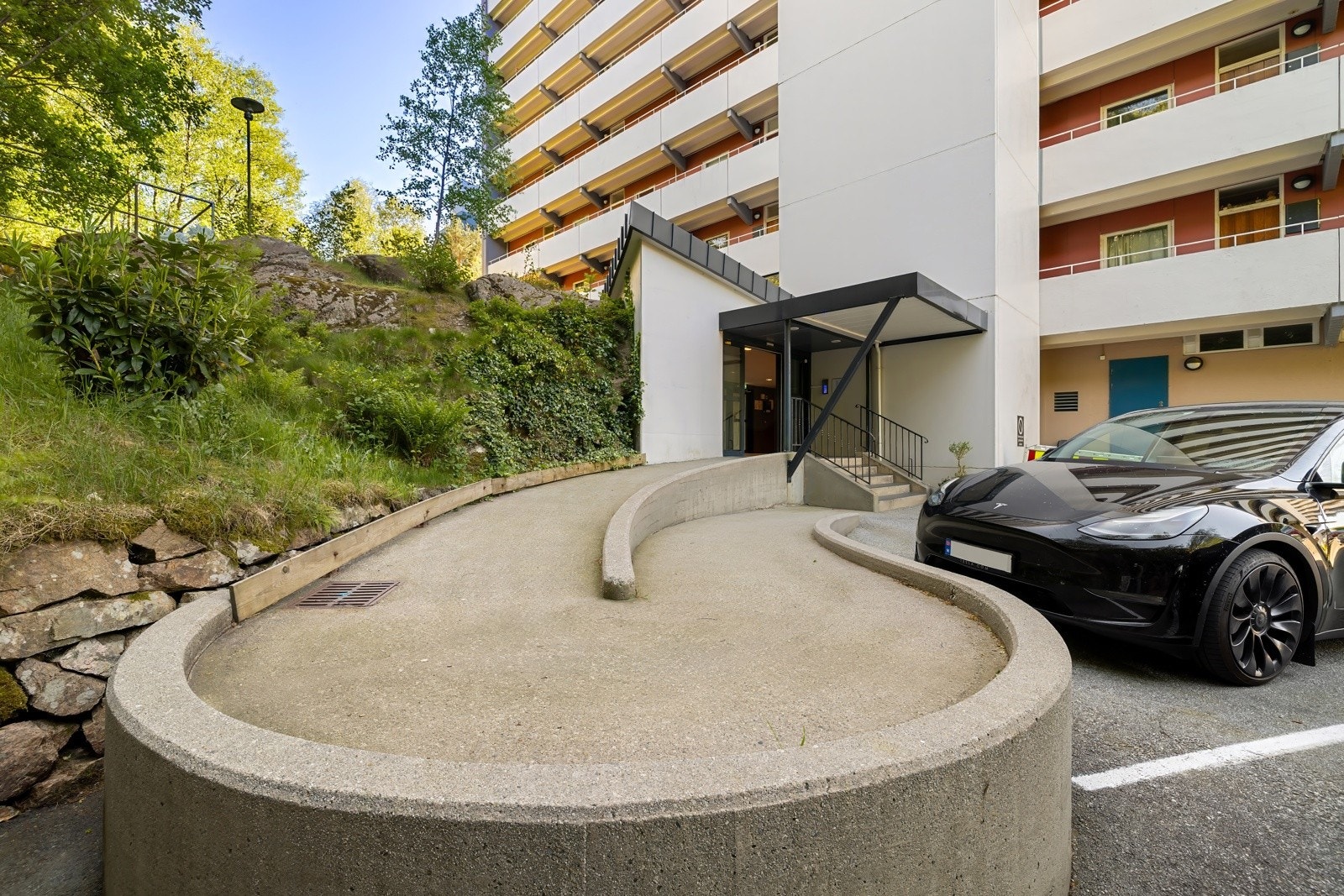 Det er også tilrettelagt for rullestolsbrukere i borettslaget. Galleribilde