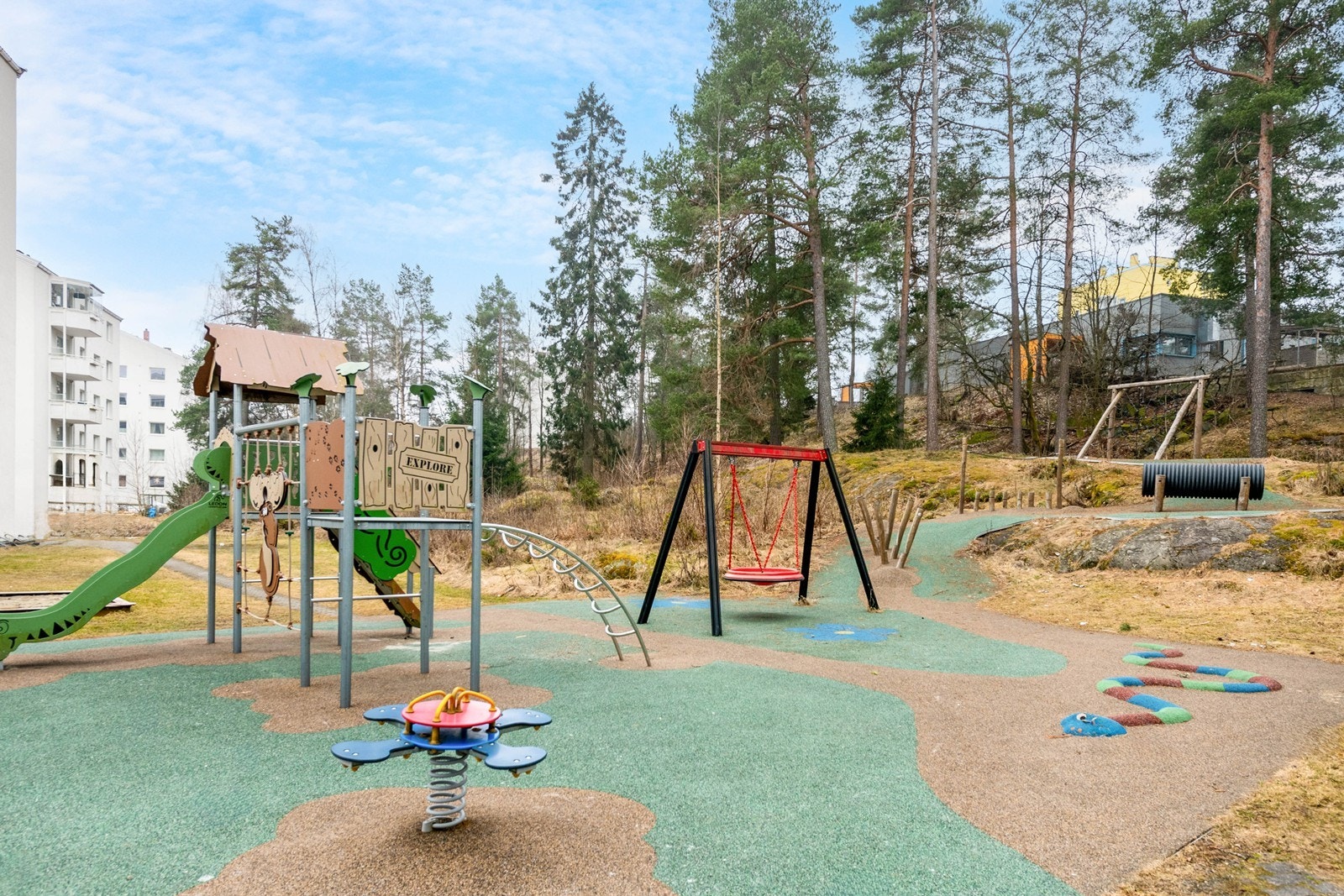 Flotte grøntarealer og lekeplasser i borettslaget Galleribilde