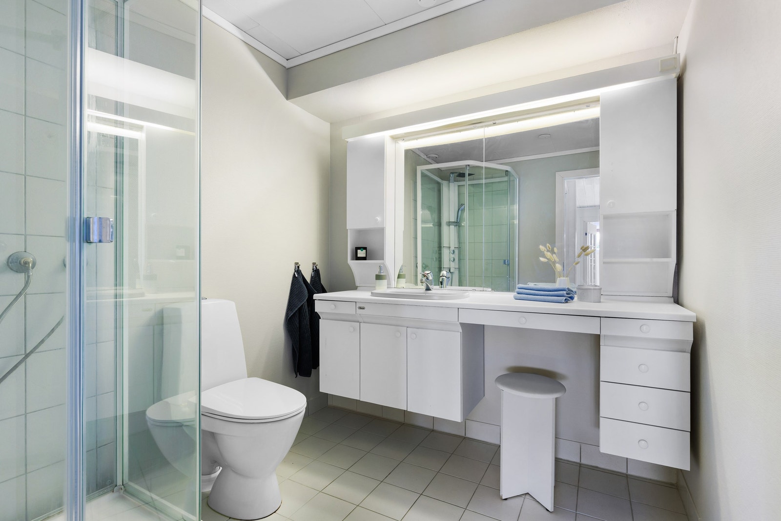 Baderom. Det er også klargjort for å bygge bad i første etasje. Galleribilde