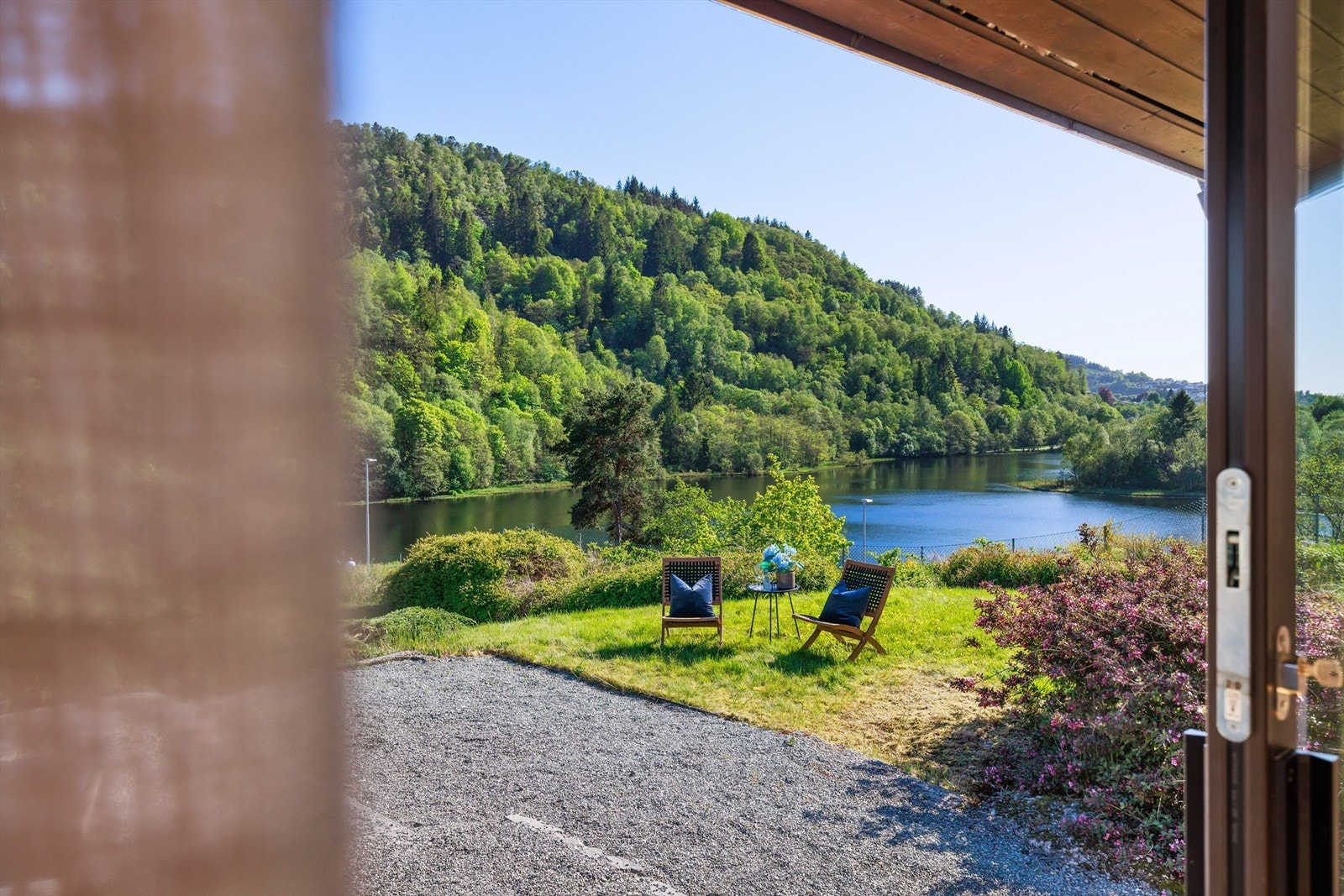 Utsikt fra stuen. Galleribilde