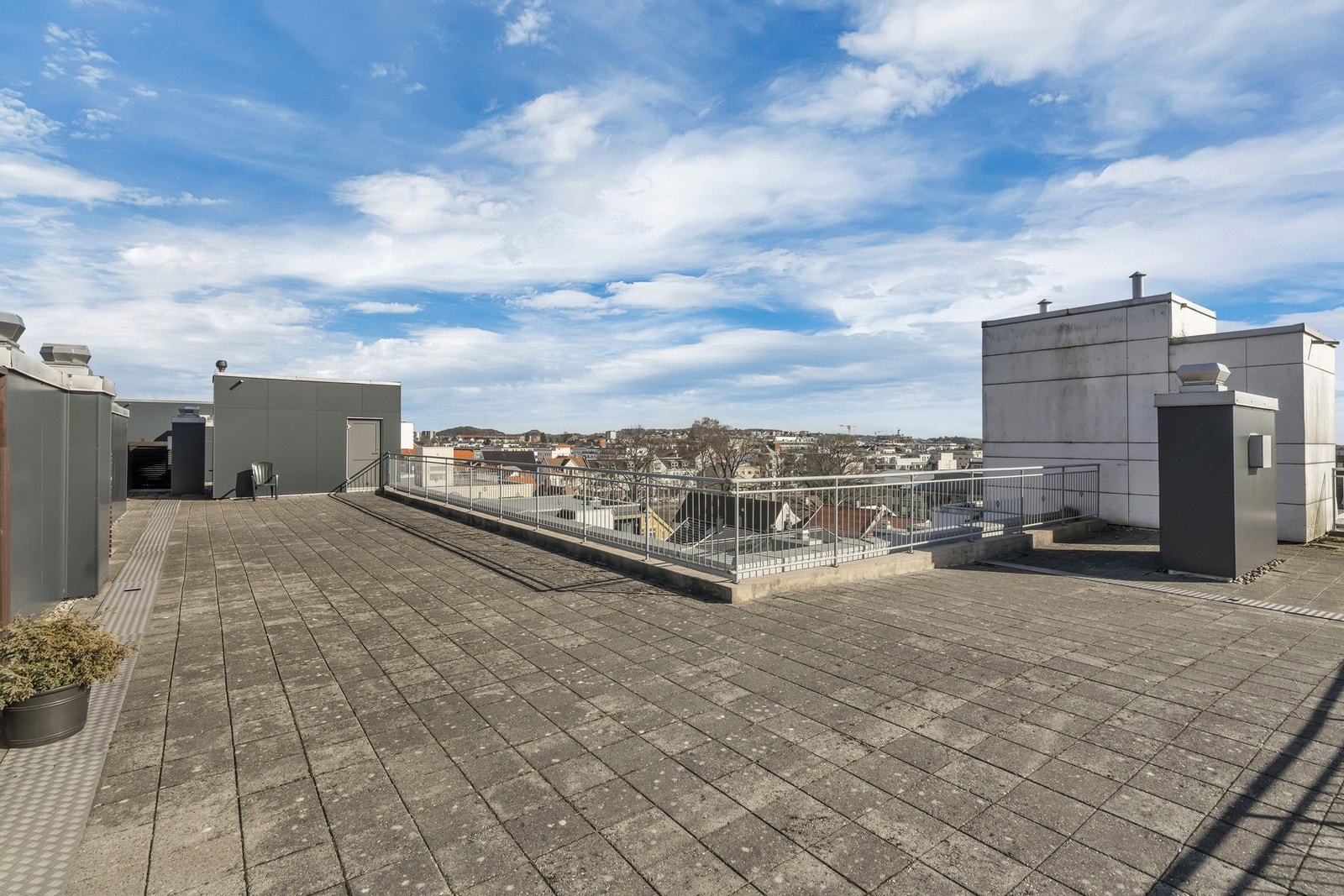 Felles takterrasse i nabobygg Galleribilde