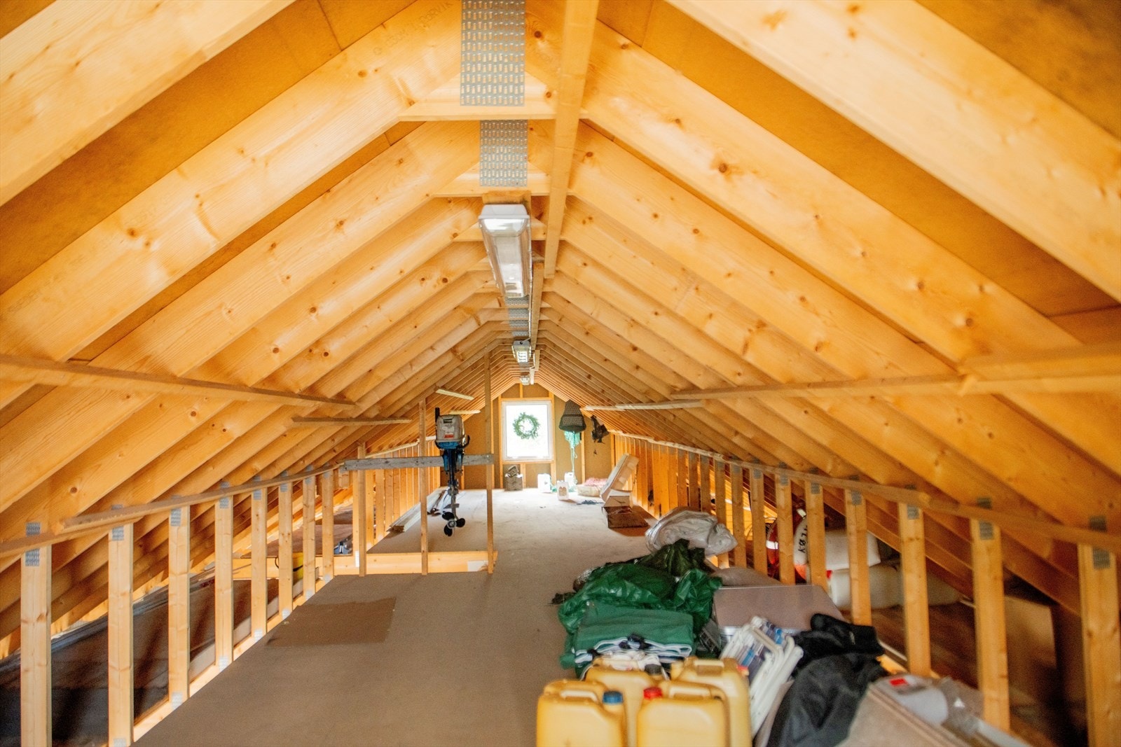 Loft med mye lagringsplass. Galleribilde