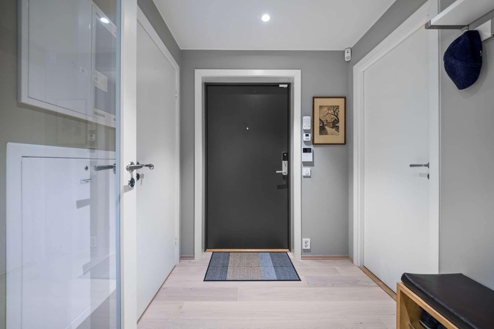 Hoveddør har Doorman kodelås Galleribilde