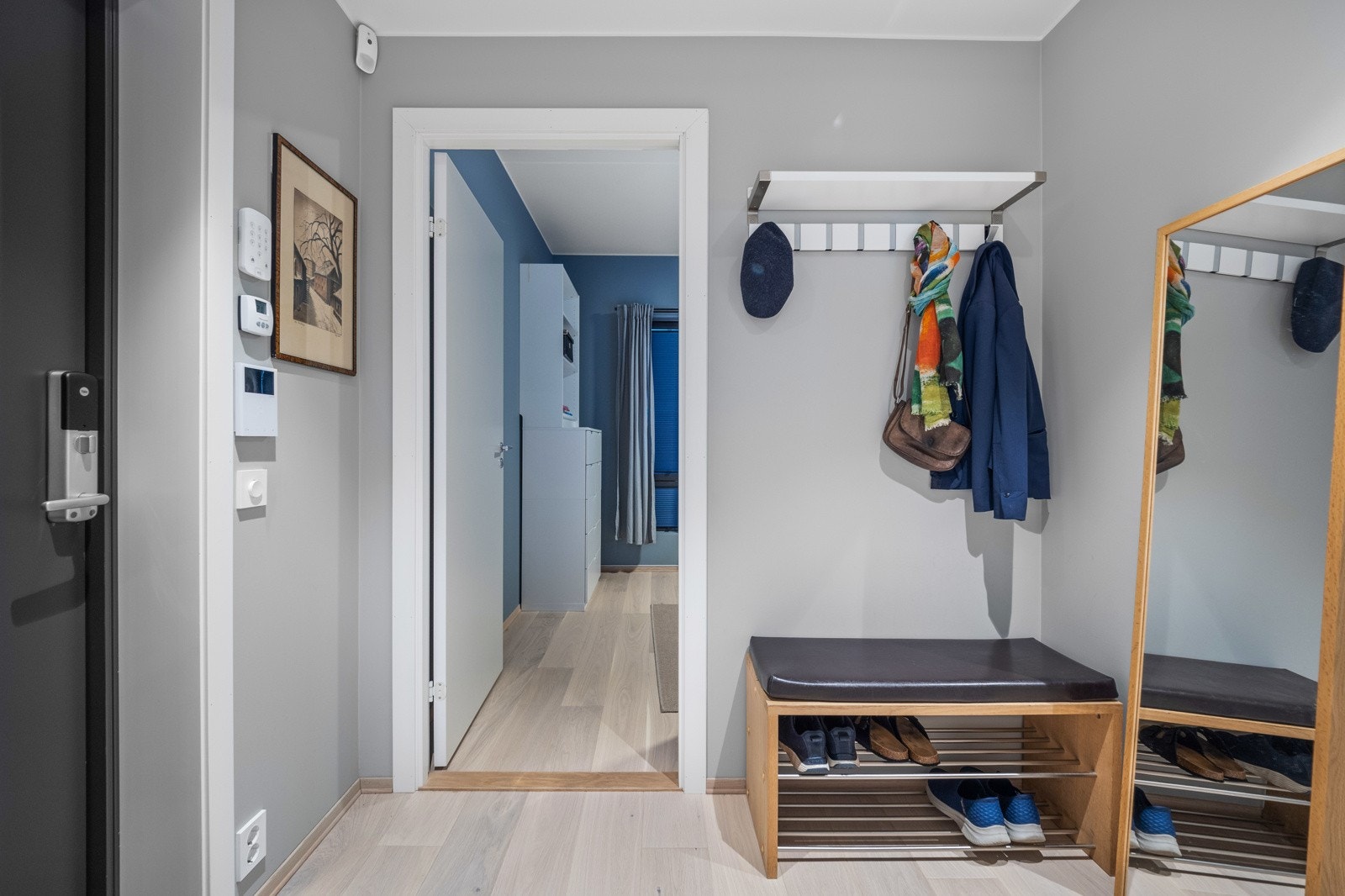 Praktisk garderobeplass Galleribilde