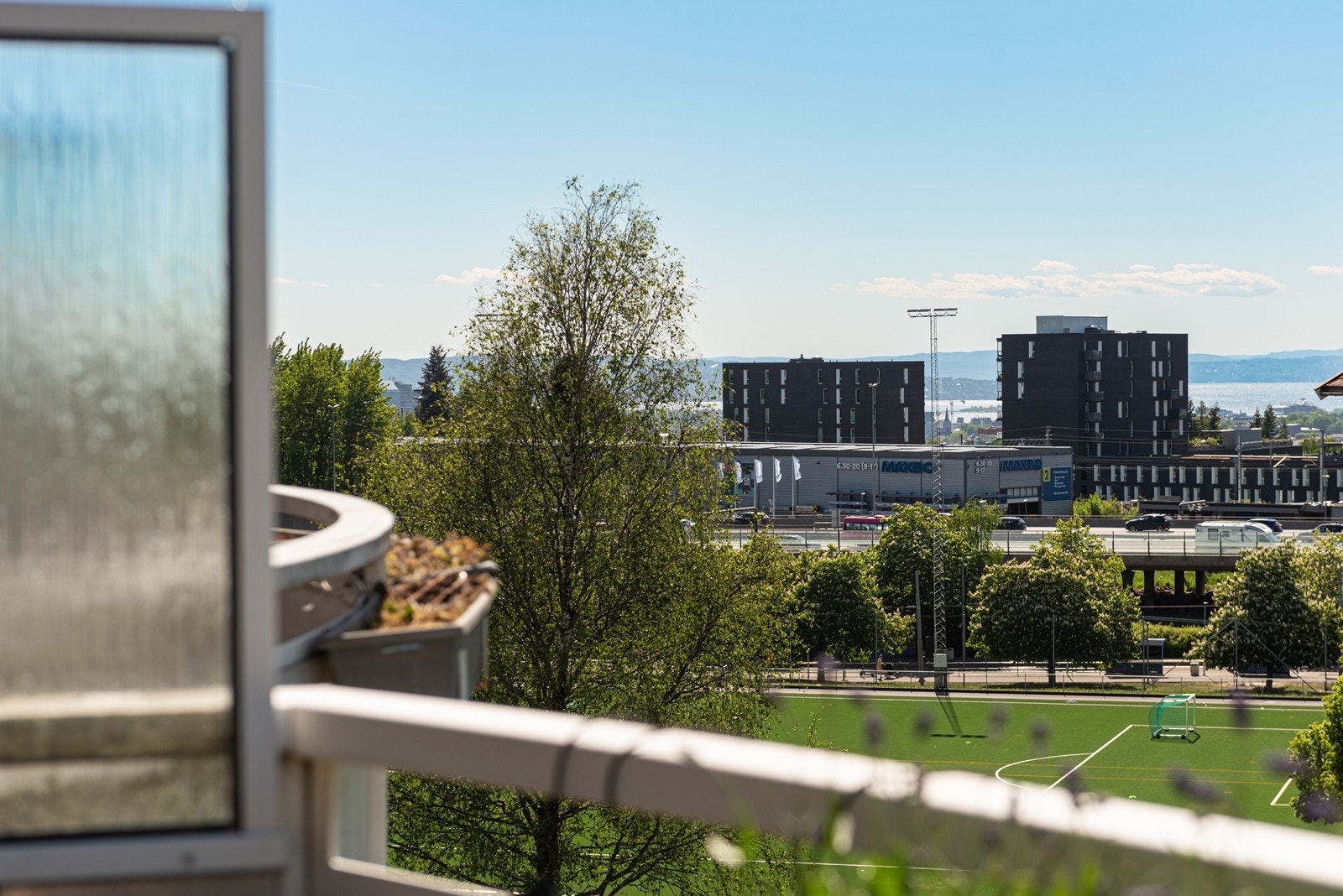 Utsikt fra balkong Galleribilde