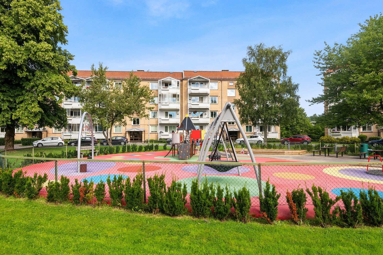 Koselig lekeplass rett utenfor! Galleribilde