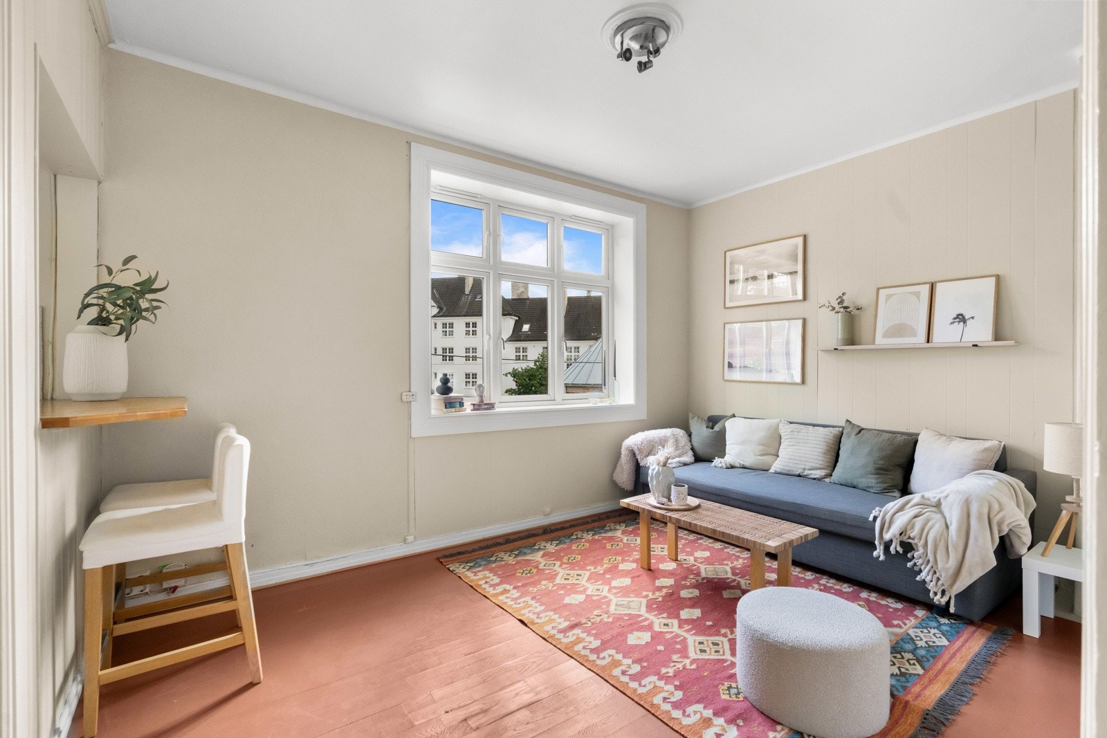 Kontakt megler for å få tilsendt bilder av tilsvarende boliger som er omgjort til 2-roms. Galleribilde