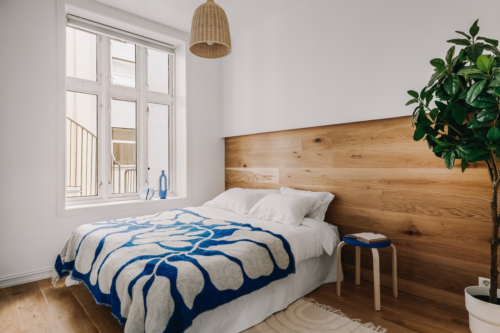 Leiligheten har to lyse og trivelige soverom, som begge gir god plass til både seng og oppbevaring. Galleribilde