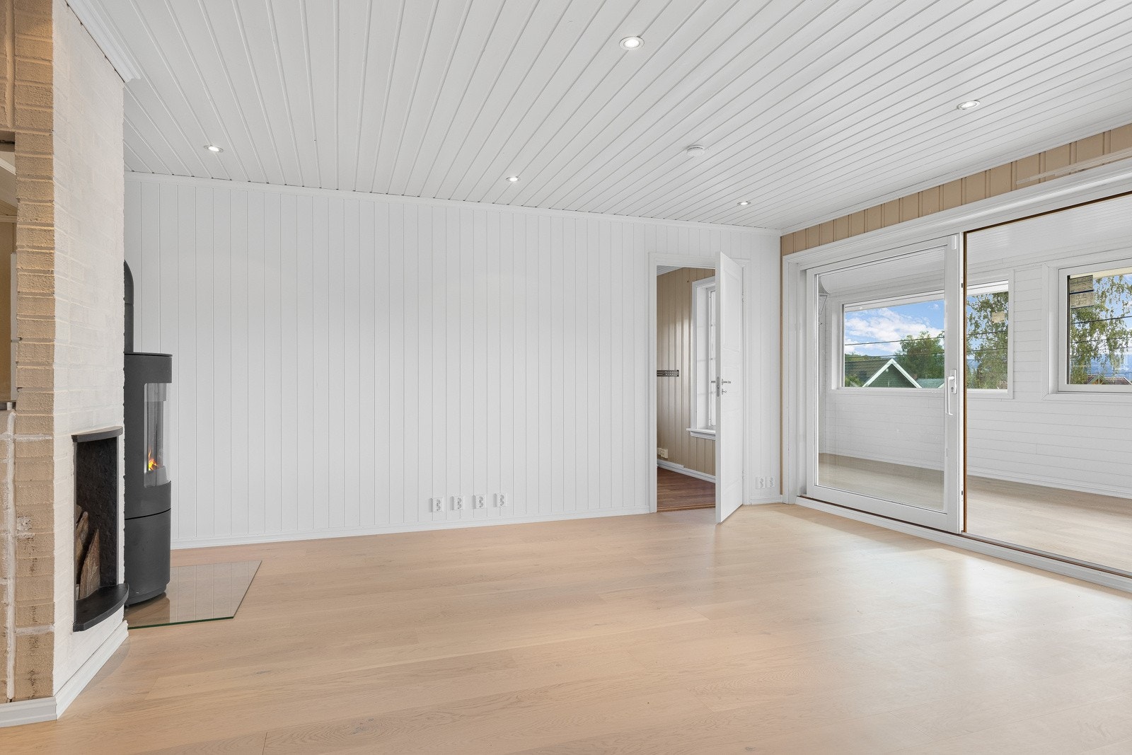 En del av andre etasje er skilt omgjort til en hybel. Galleribilde