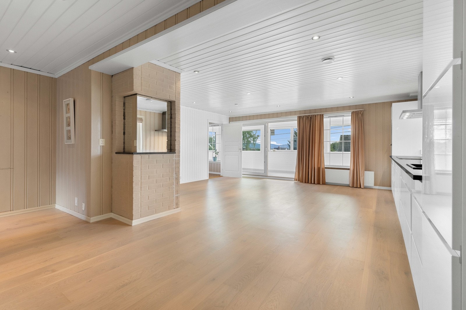 Dette er et stort og sosialt allrom. Galleribilde