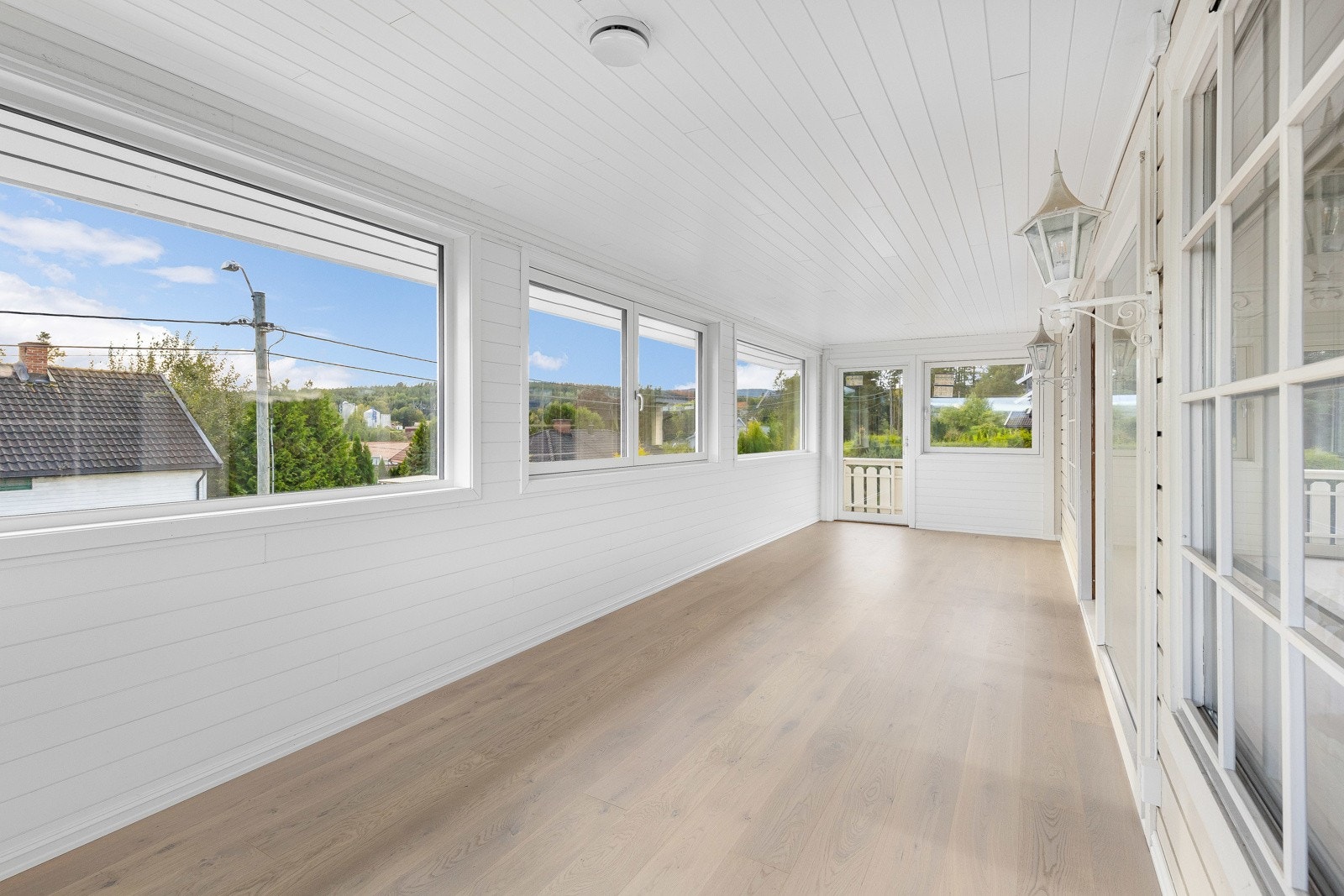 Terrassen i andre etasje er fullisolert med nye trippelglassvinduer fra Fjerdingstad. Galleribilde