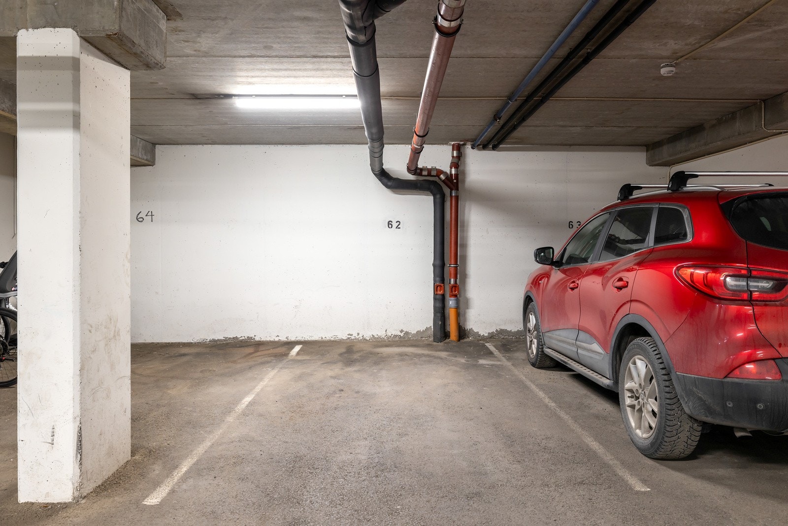 Det medfølger en parkeringsplass som er tinglyst som tilleggsdel til seksjonen Galleribilde