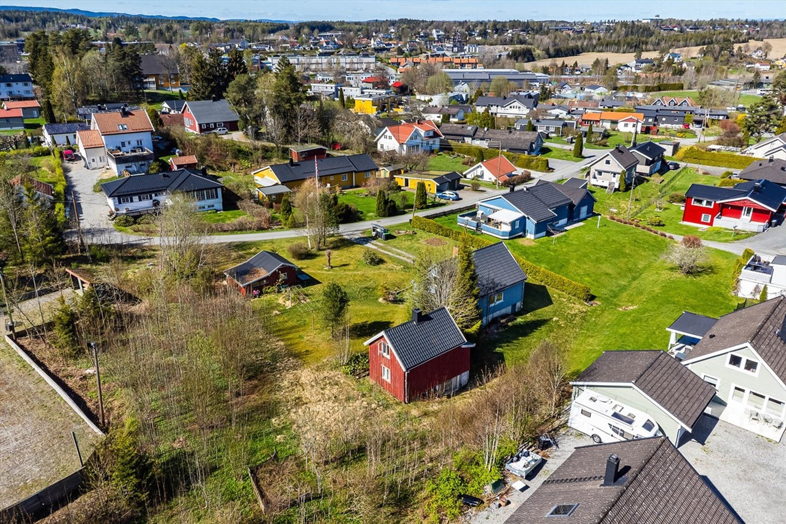 Eneboligen i 3B vil få eget eksklusivt tomteareal på ca. 508 kvm. Solforholdene er meget gode - dagen gjennom. Galleribilde