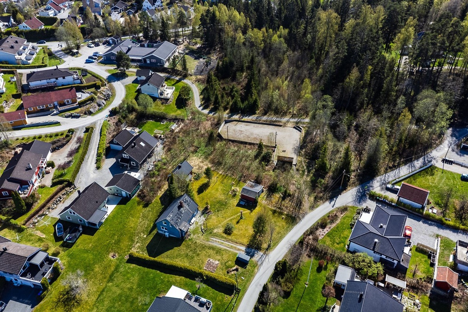 Boligtomten Soleveien 3B selges med godkjent rammetillatelse for oppføring av moderne enebolig, utstedt desember 2024. Galleribilde