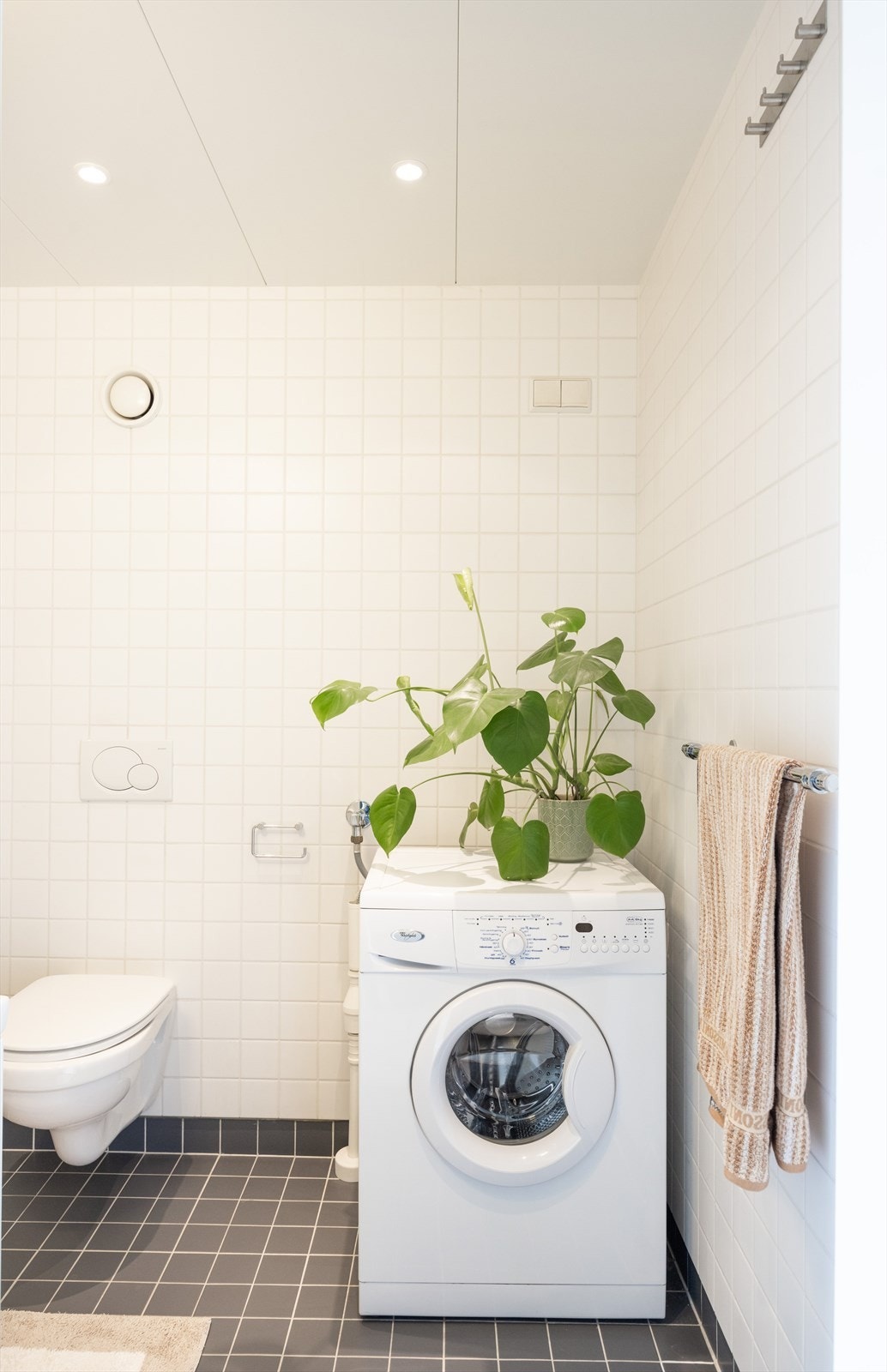 - Praktisk opplegg for vaskemaskin gjør hverdagen enkel og effektiv - Galleribilde