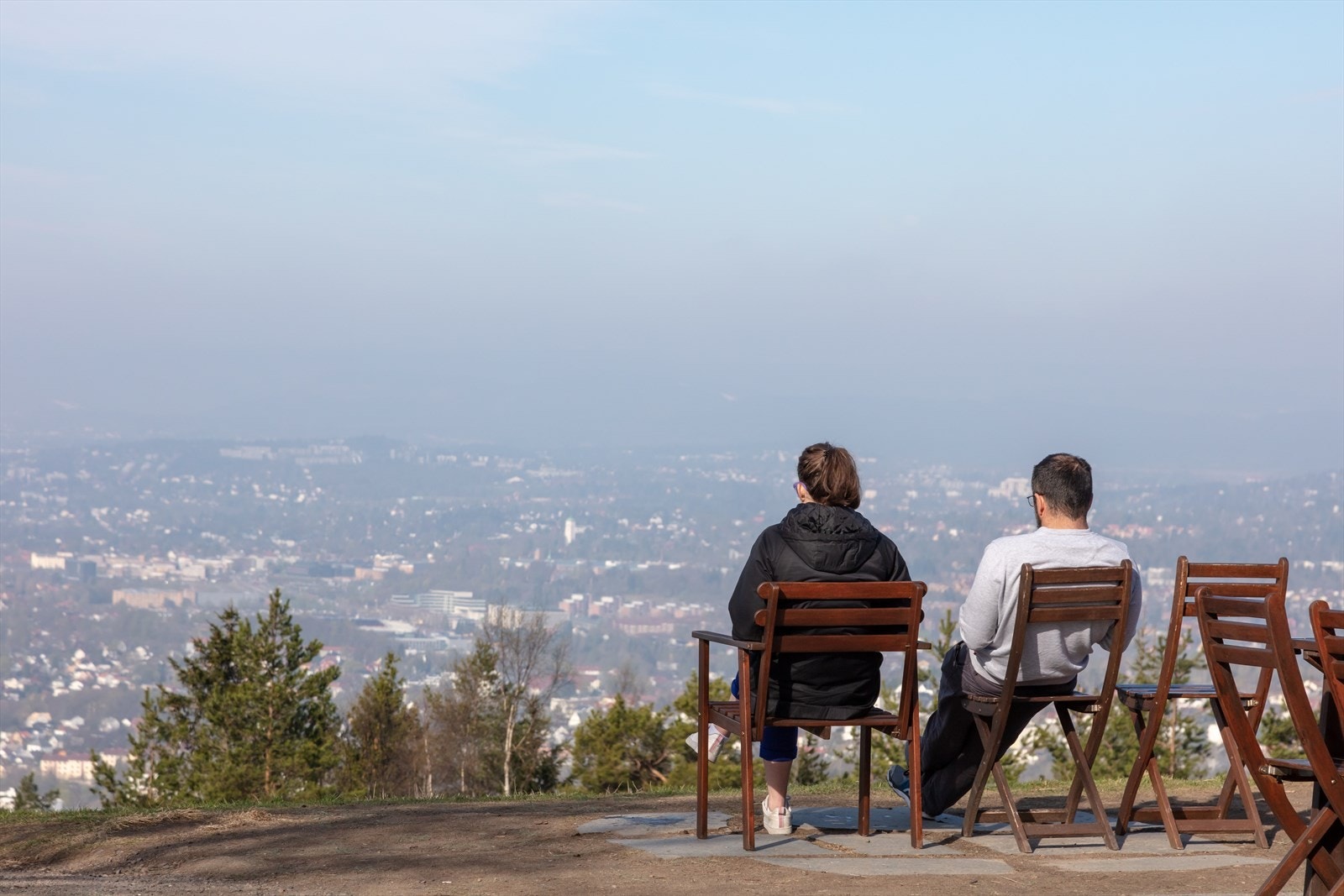 På toppen av Grefsenkleiva ligger populære Grefsenkollen restaurant, en perfekt plass for å nyte utsikten, dagsutflukter, konserter og andre trivelige begivenheter Galleribilde