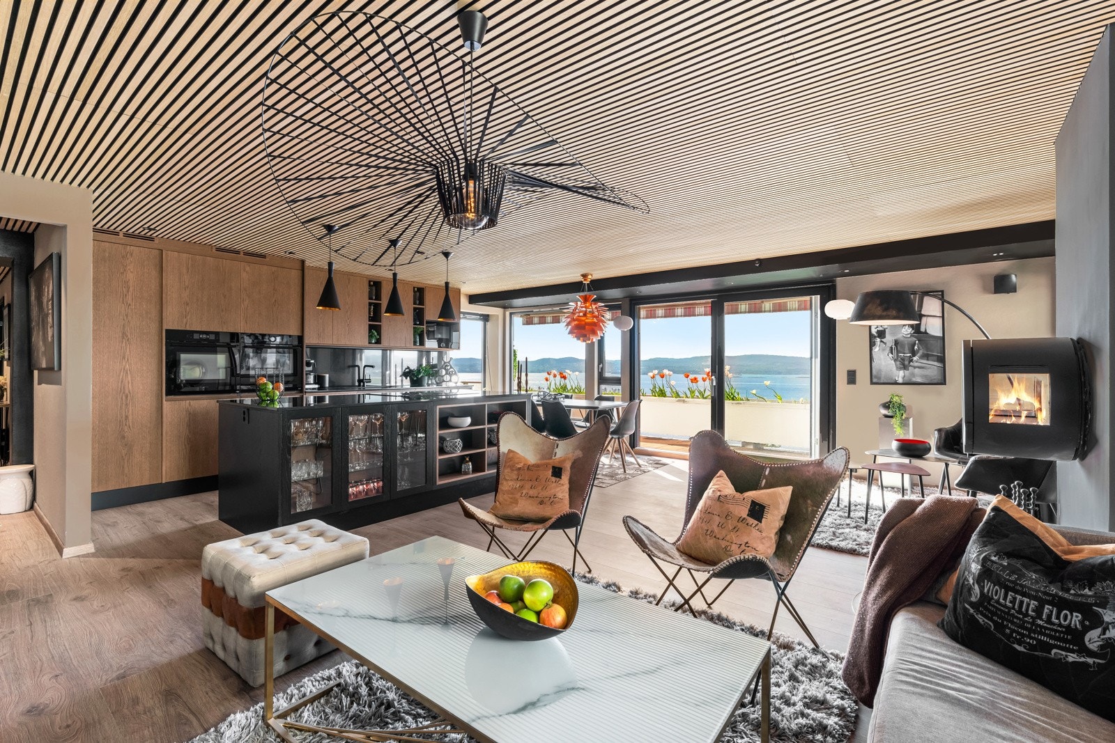 Moderne 5-roms leilighet på Bjørnemyr på vestsiden av Nesodden, renovert i 2023-2024. Galleribilde