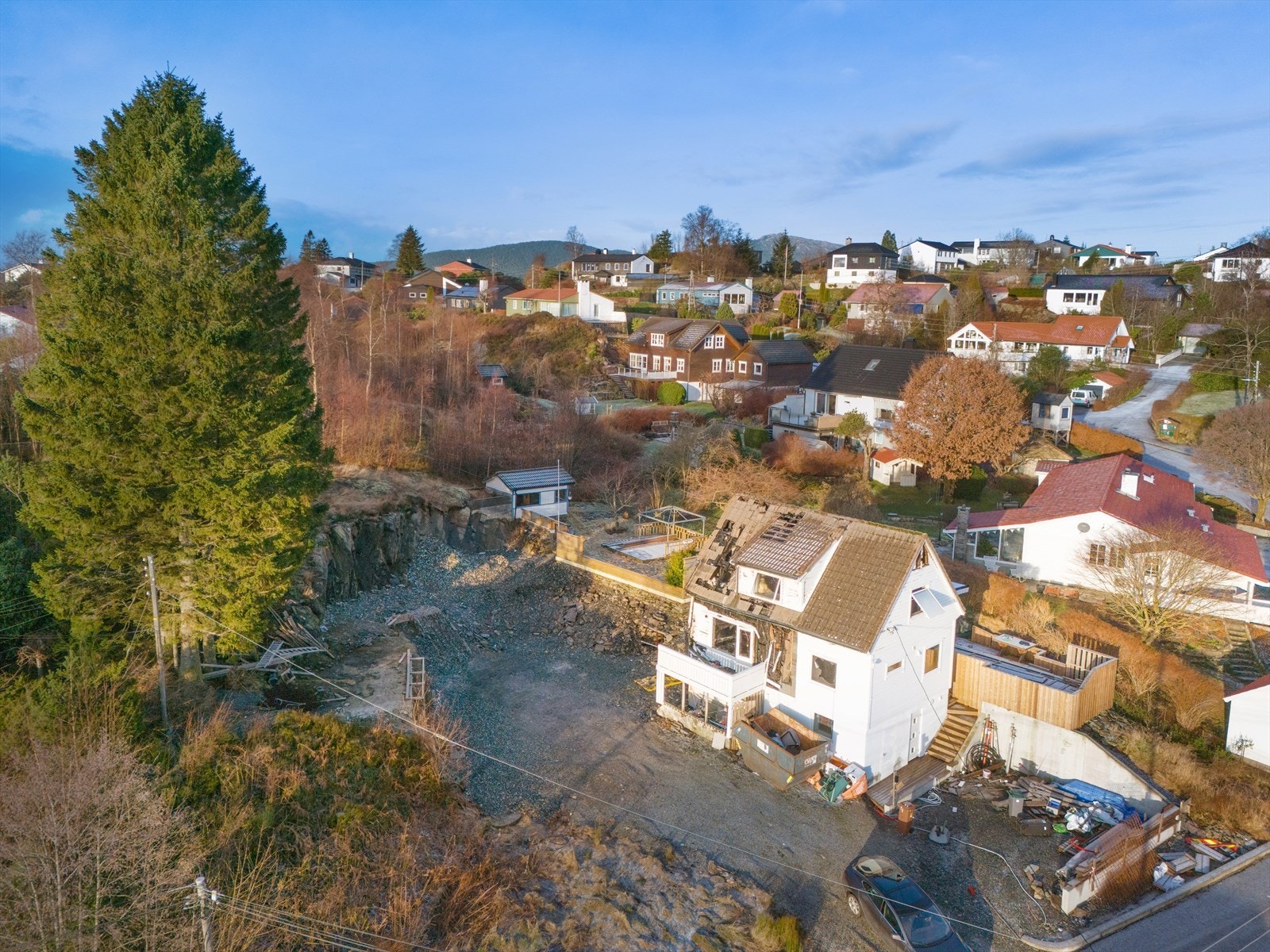 Boligtomt med god størrelse, er nå en ryddet branntomt. Galleribilde