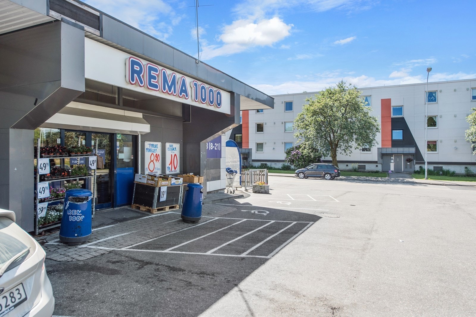 Nærmeste butikk, Rema ved Elvenesvegen. Galleribilde