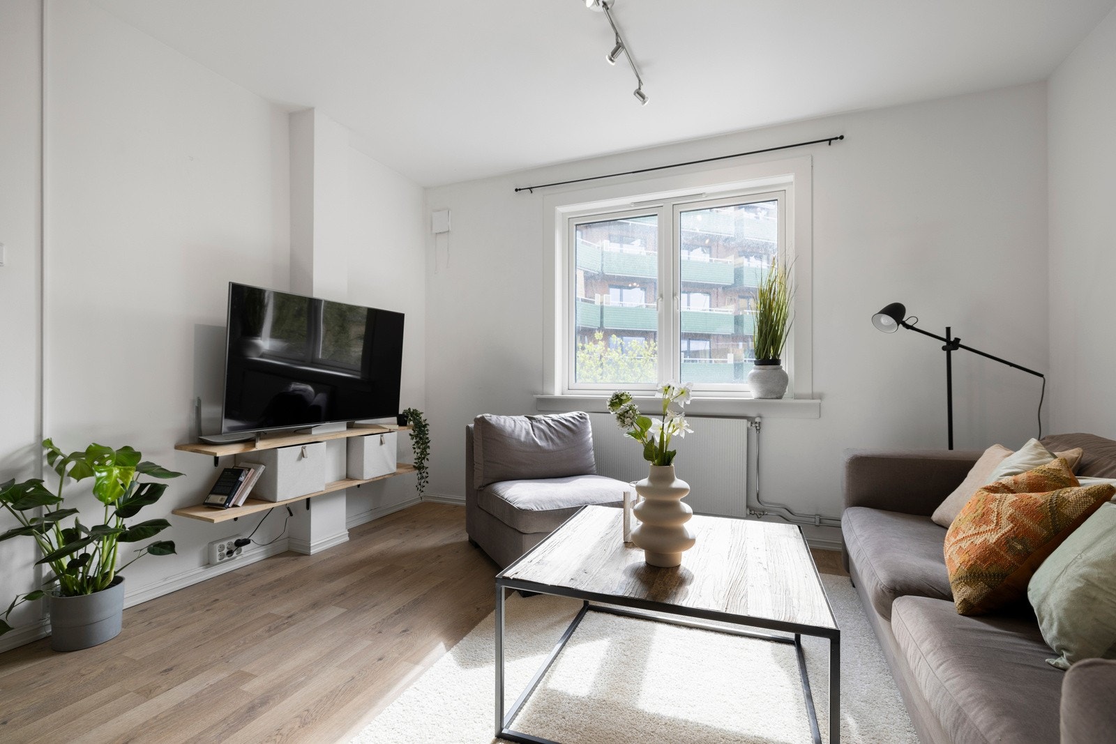 - Her har du V.v, fyring og internett inkl. i felleskost - Galleribilde