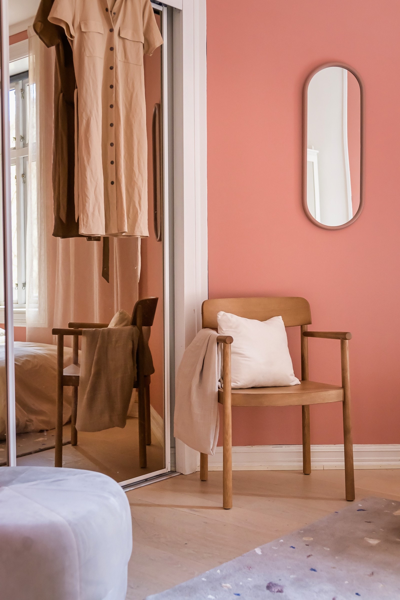 I tillegg til god lagringsplass på soverommet disponerer leiligheten en loftsbod og en kjellerbod. Galleribilde