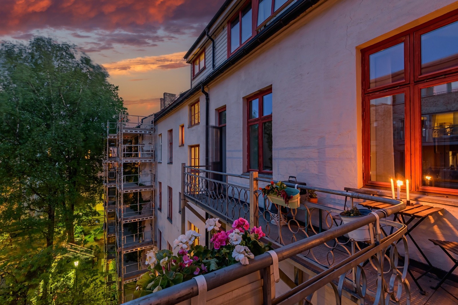 Et hyggelig sted å sette seg både tidlig og sent! Galleribilde