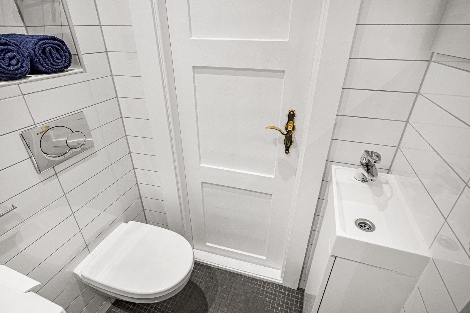 - Takstmann har gjennomført et overflatesøk med fuktindikator. Det ble ikke påvist noen indikasjoner som kan tyde på fuktskade - Galleribilde