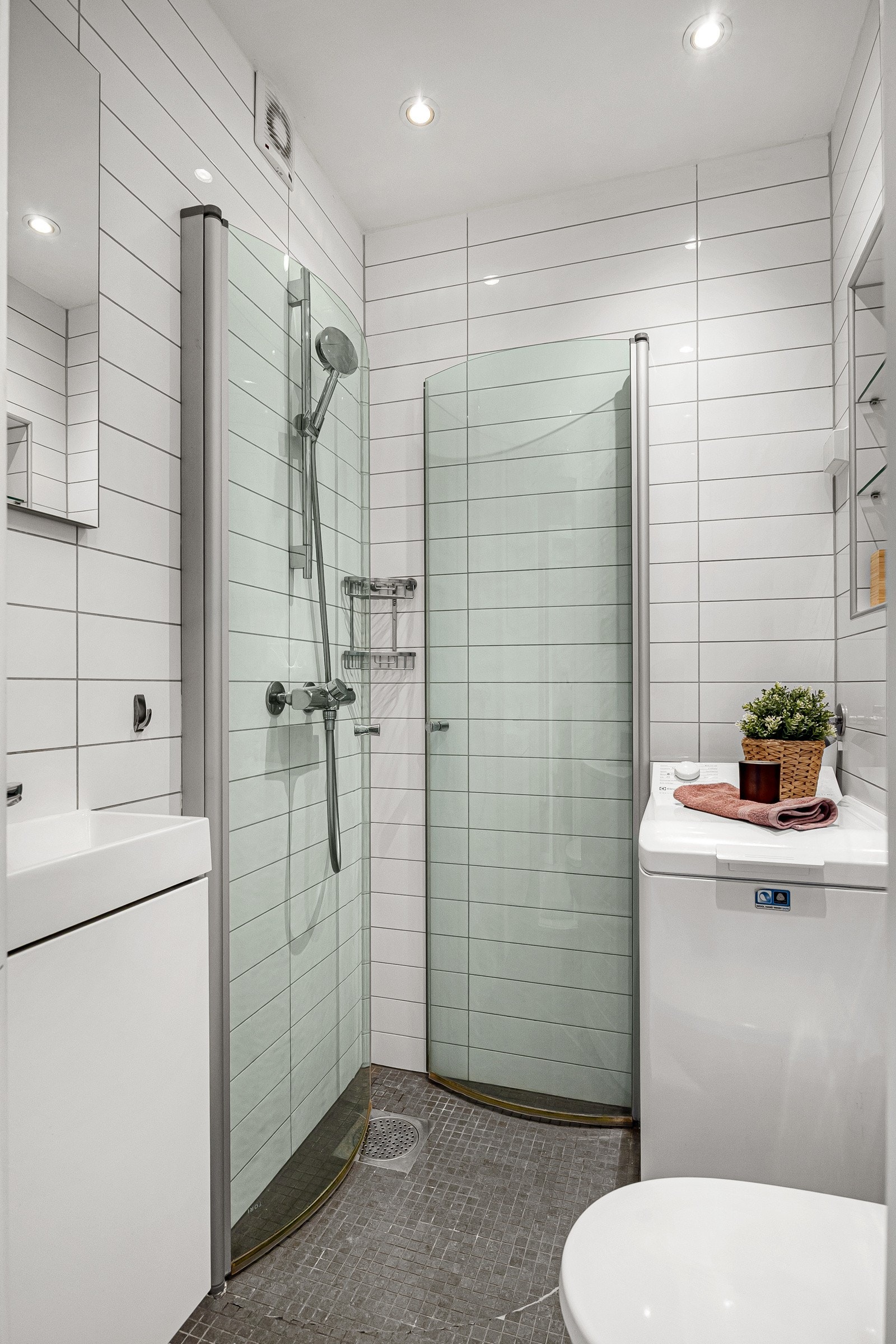 - Tidsriktig bad, rehabilitert i regi av sameiet 2016/17 - Galleribilde