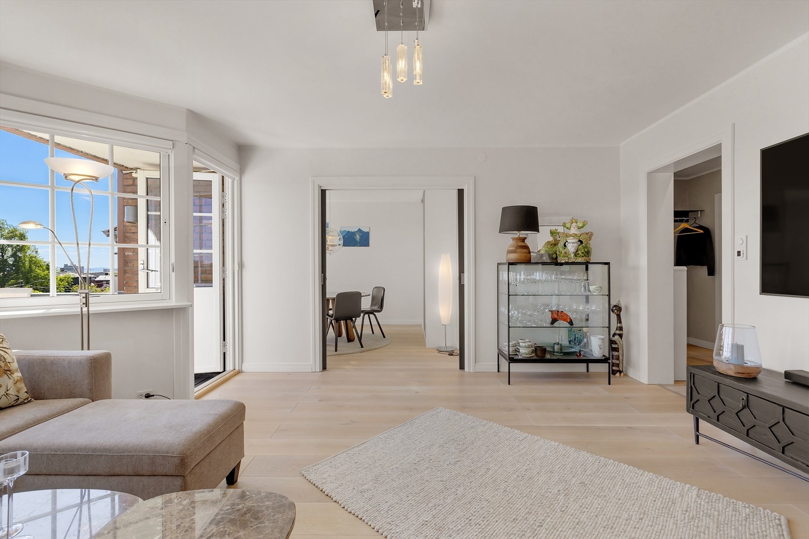 Her kan du virkelig trives! Gulvet er herregårdsgulv fra Moelven. Galleribilde