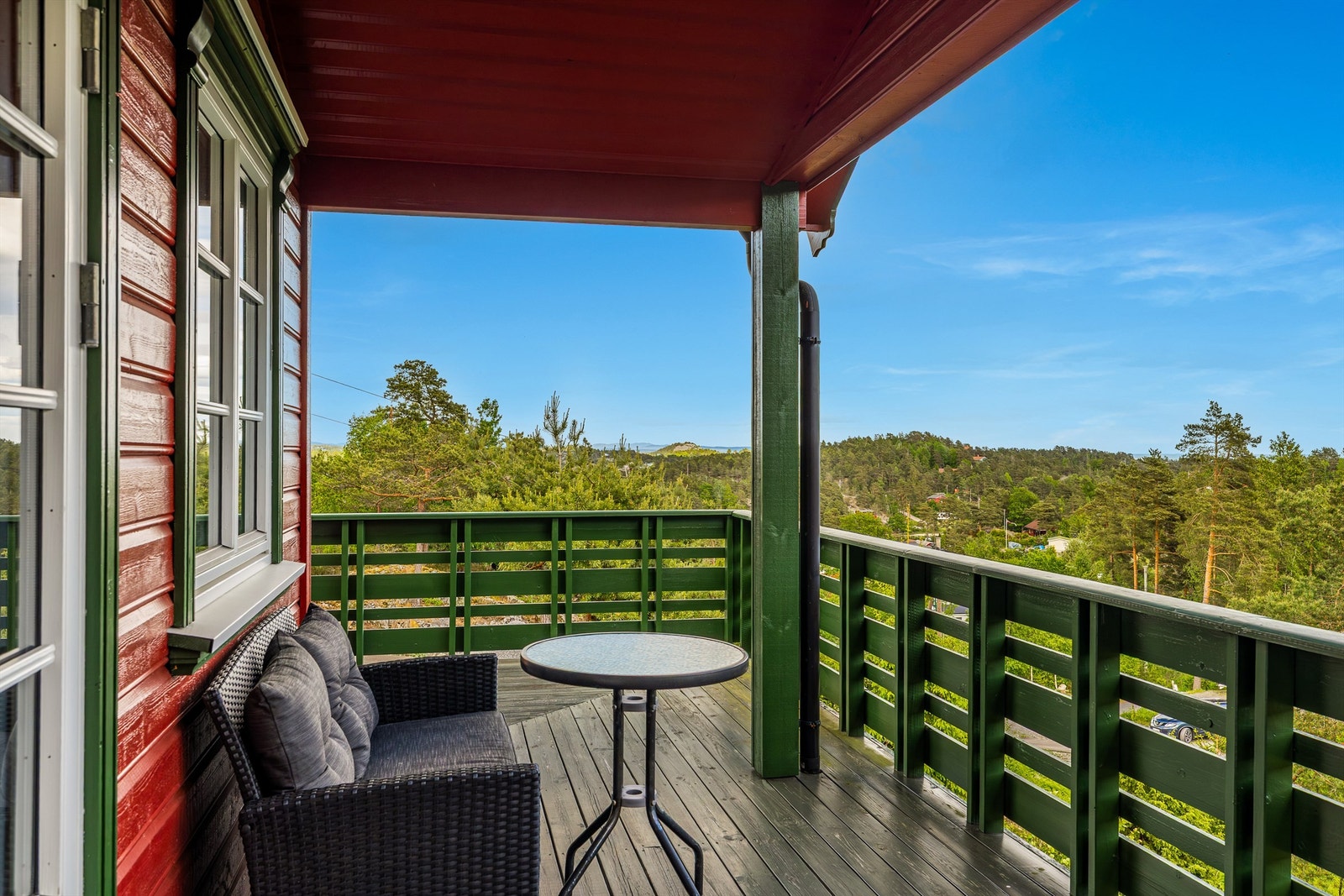 Med overbygget veranda kan du oftere sitte ute. Galleribilde