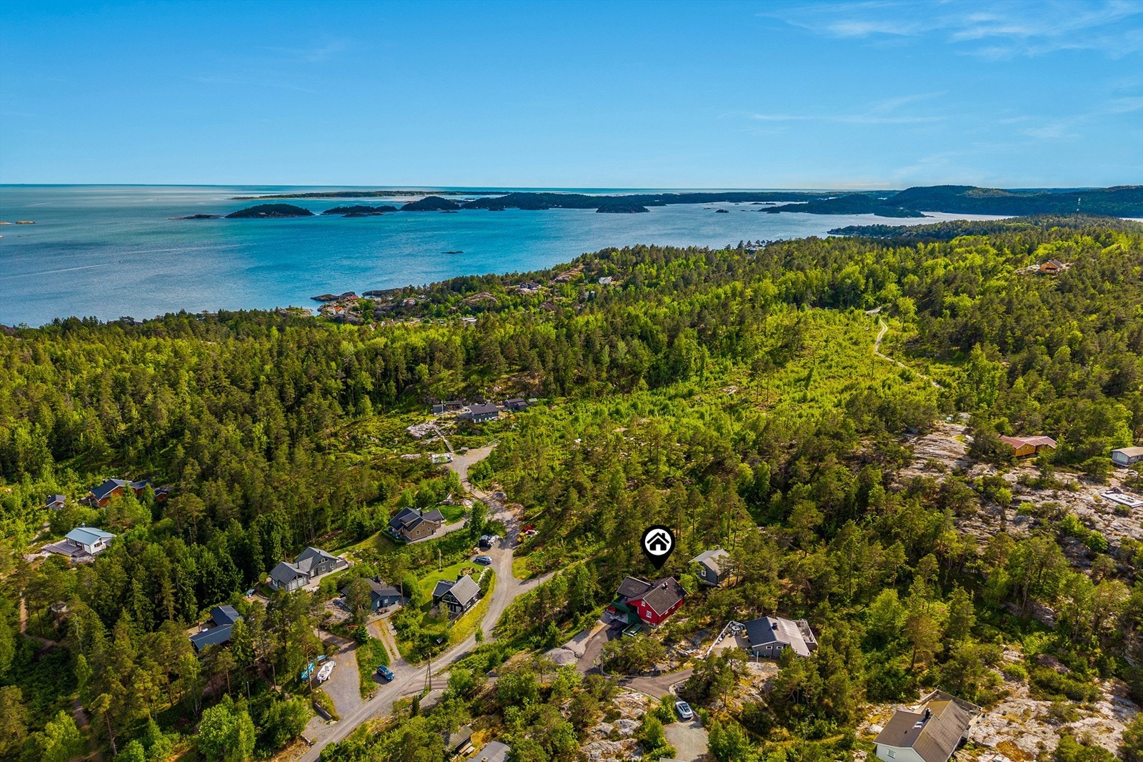 Praktfull skjærgård, ytterst i havet ligger Jomfruland. Galleribilde