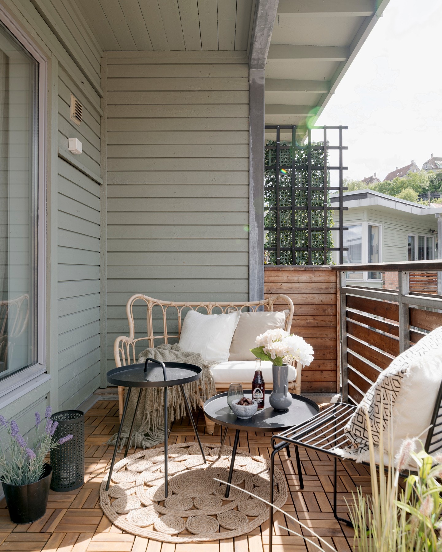 Stuen forlenges av en solrik balkong på 7 kvm. Galleribilde