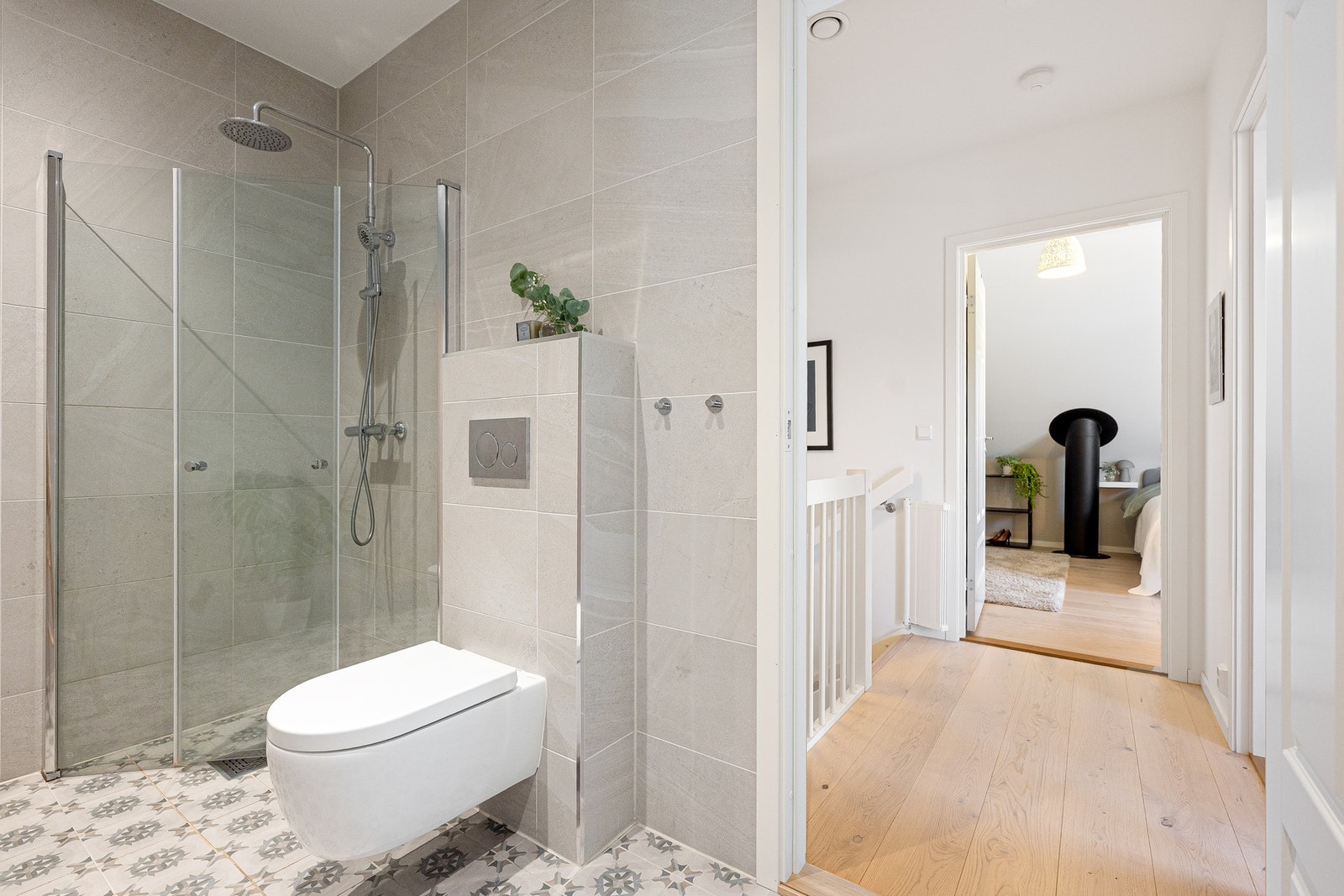 I 2. etasje finner du et bad og to soverom. Galleribilde