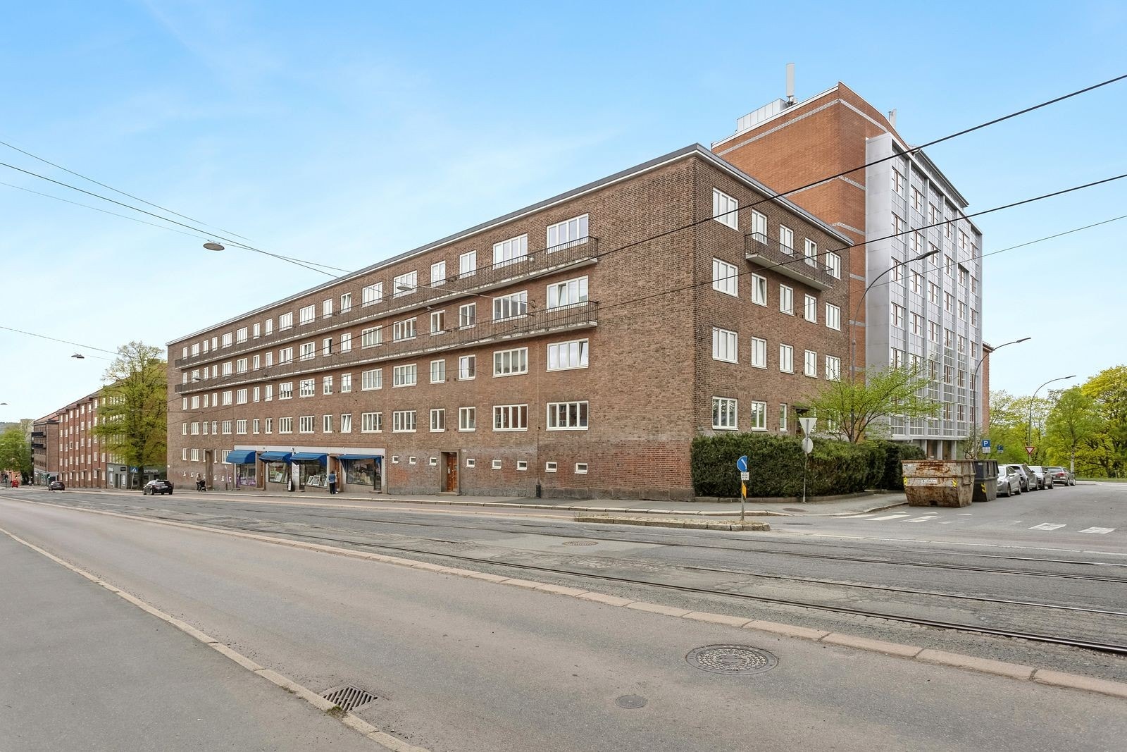 Fasade. Leiligheten vender mot bakgården Galleribilde