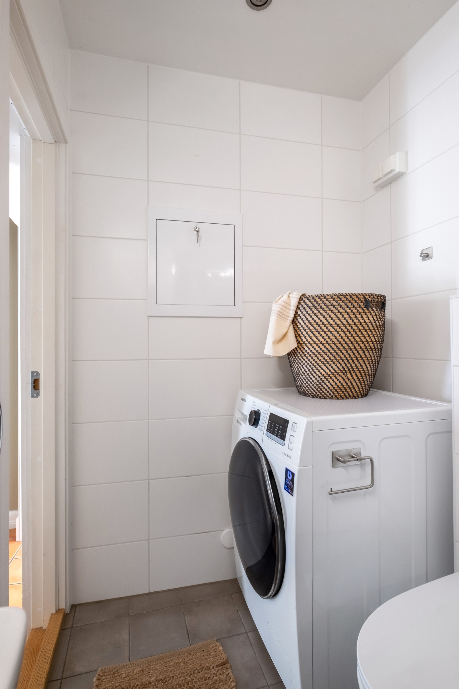 Det er opplegg for vaskemaskin på badet. Galleribilde