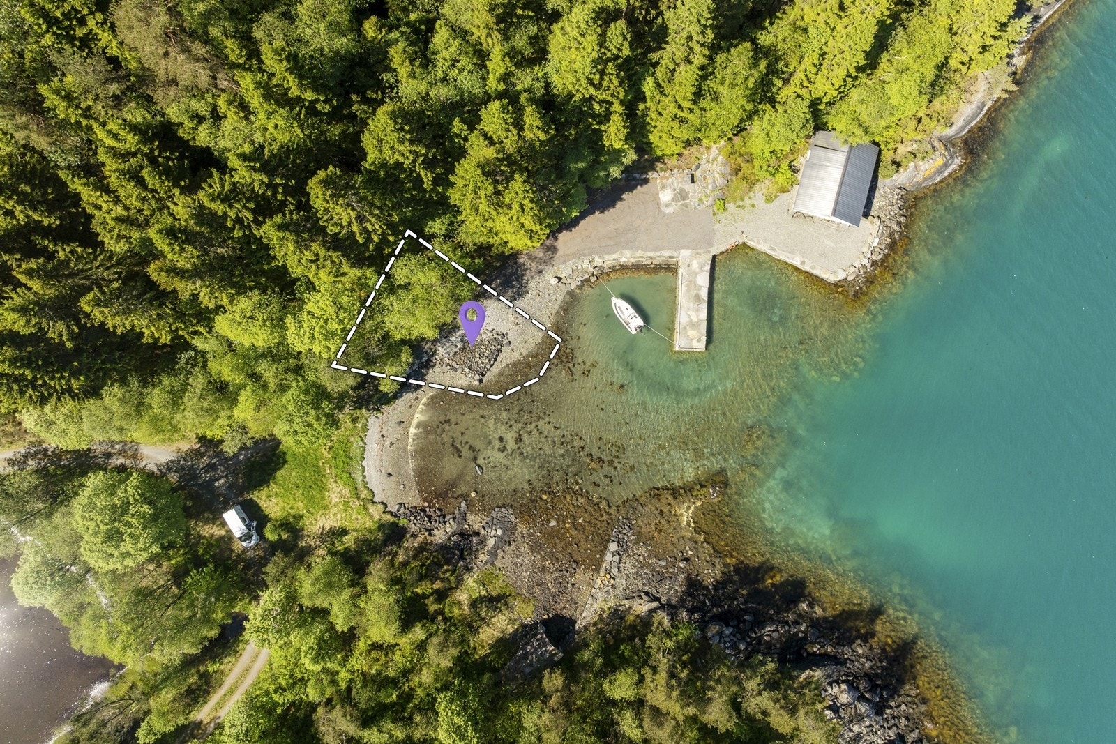 Inntegnet ca grenser til sjøtomta. Galleribilde