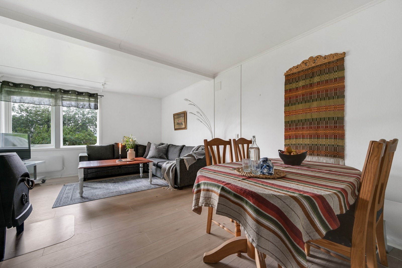 God plass til et spisebord Galleribilde